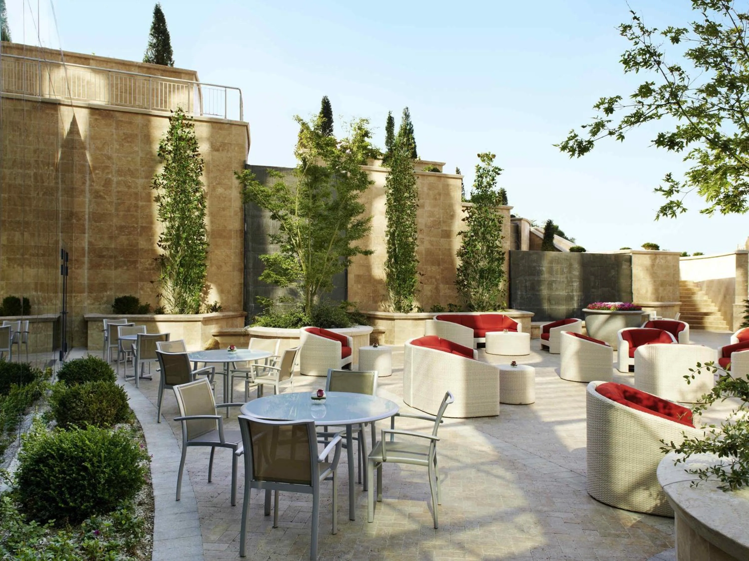 Restaurant/places to eat in Fairmont Baku, Flame Towers