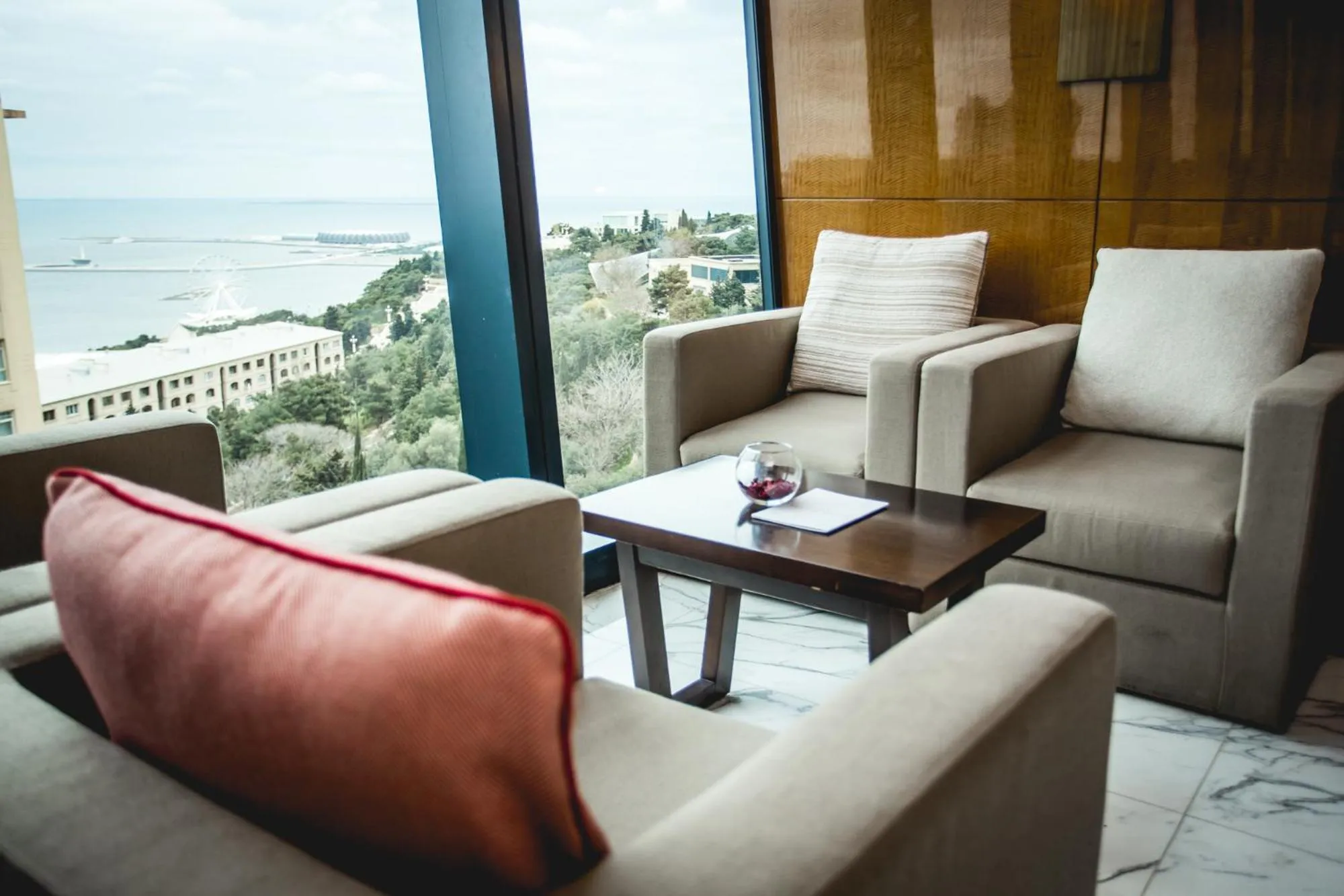 Restaurant/places to eat in Fairmont Baku, Flame Towers