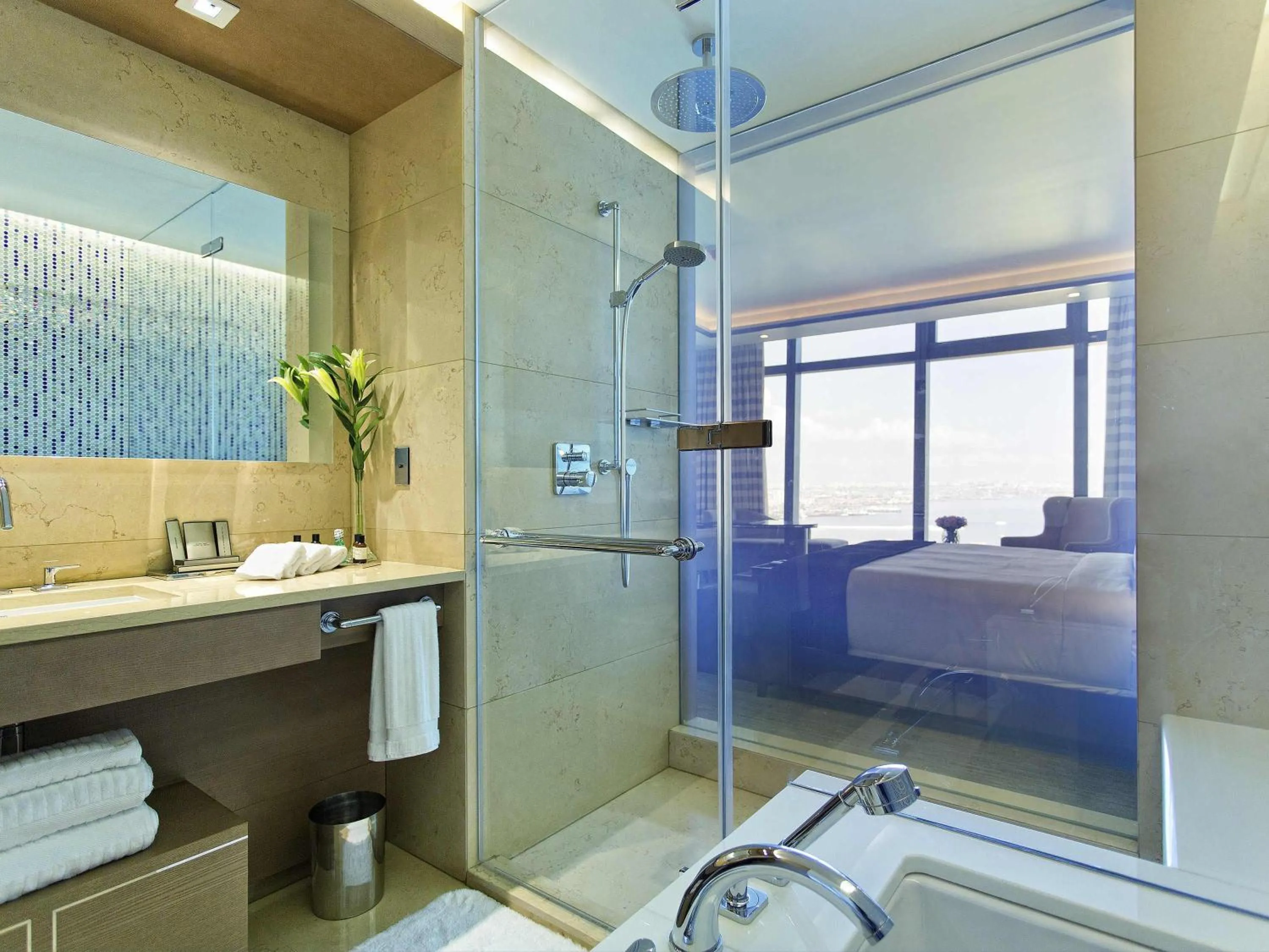 Bedroom in Fairmont Baku, Flame Towers