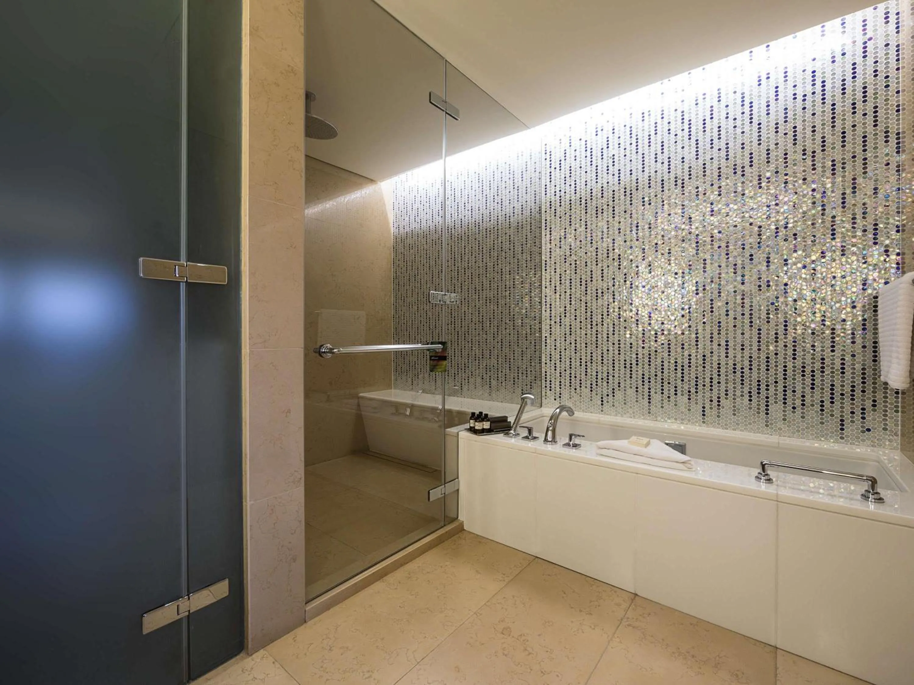 Bedroom in Fairmont Baku, Flame Towers