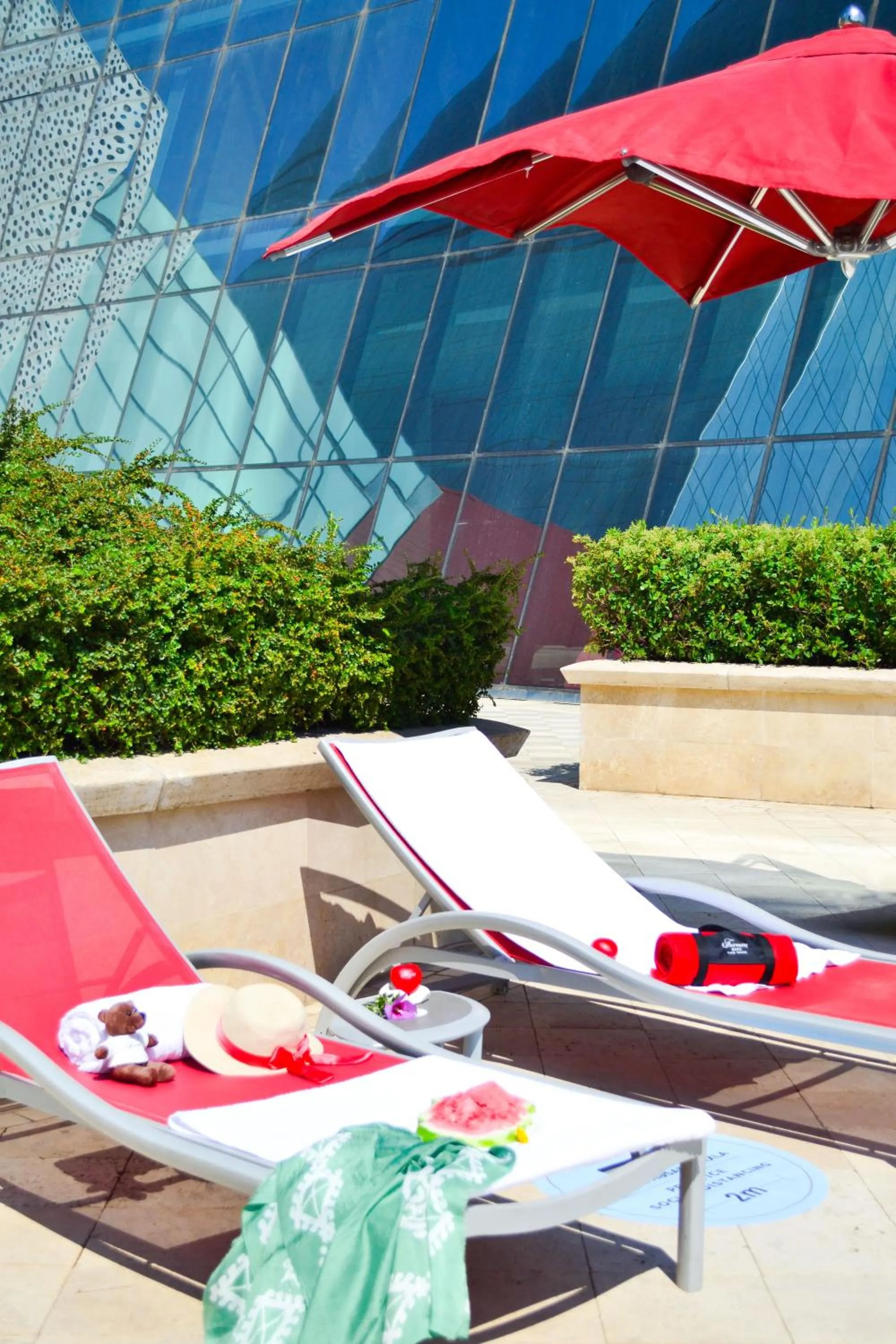 Swimming pool in Fairmont Baku, Flame Towers