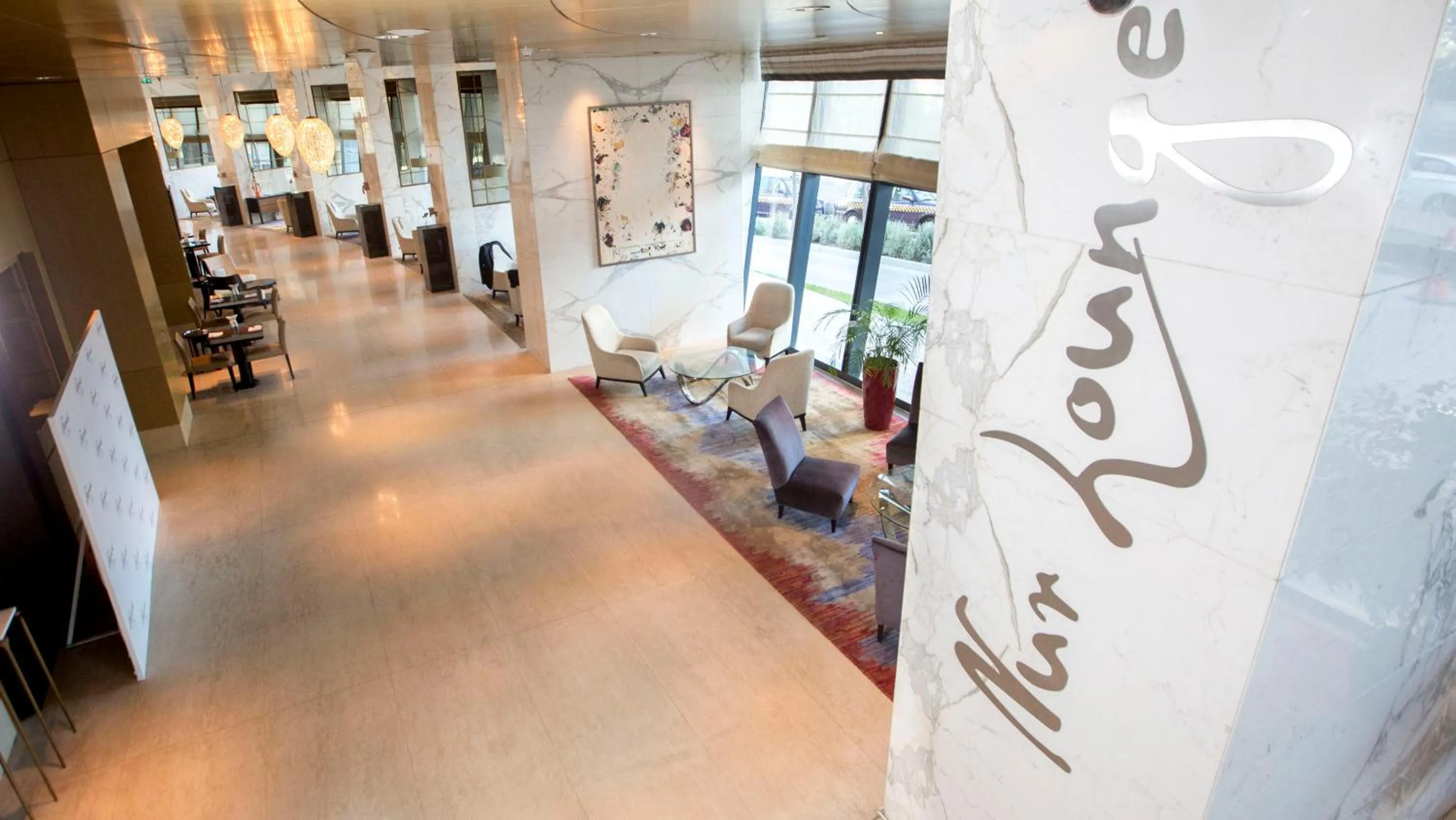 Restaurant/places to eat in Fairmont Baku, Flame Towers