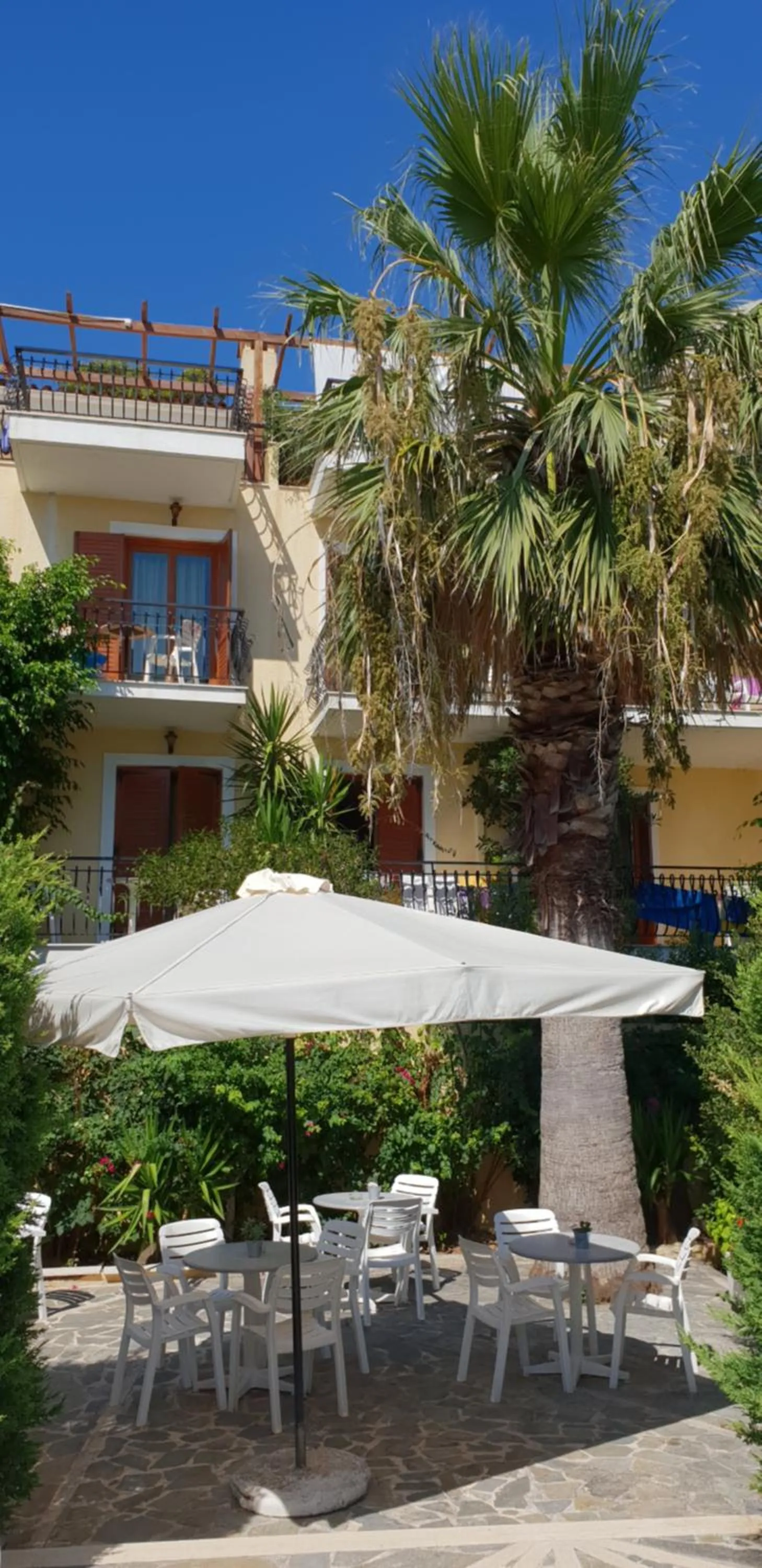 Garden in Europe Hotel