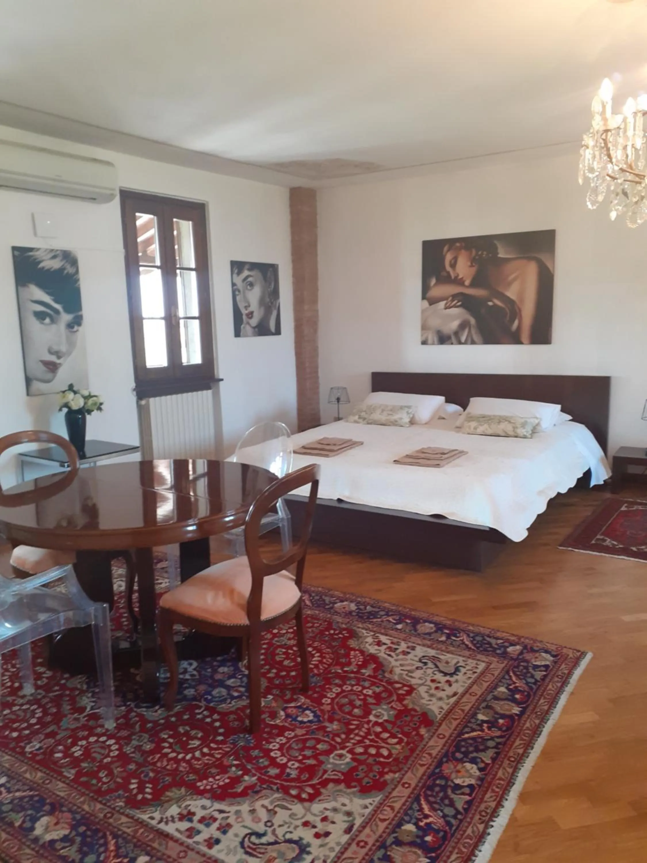 Bed in B&B Cascina in Franciacorta