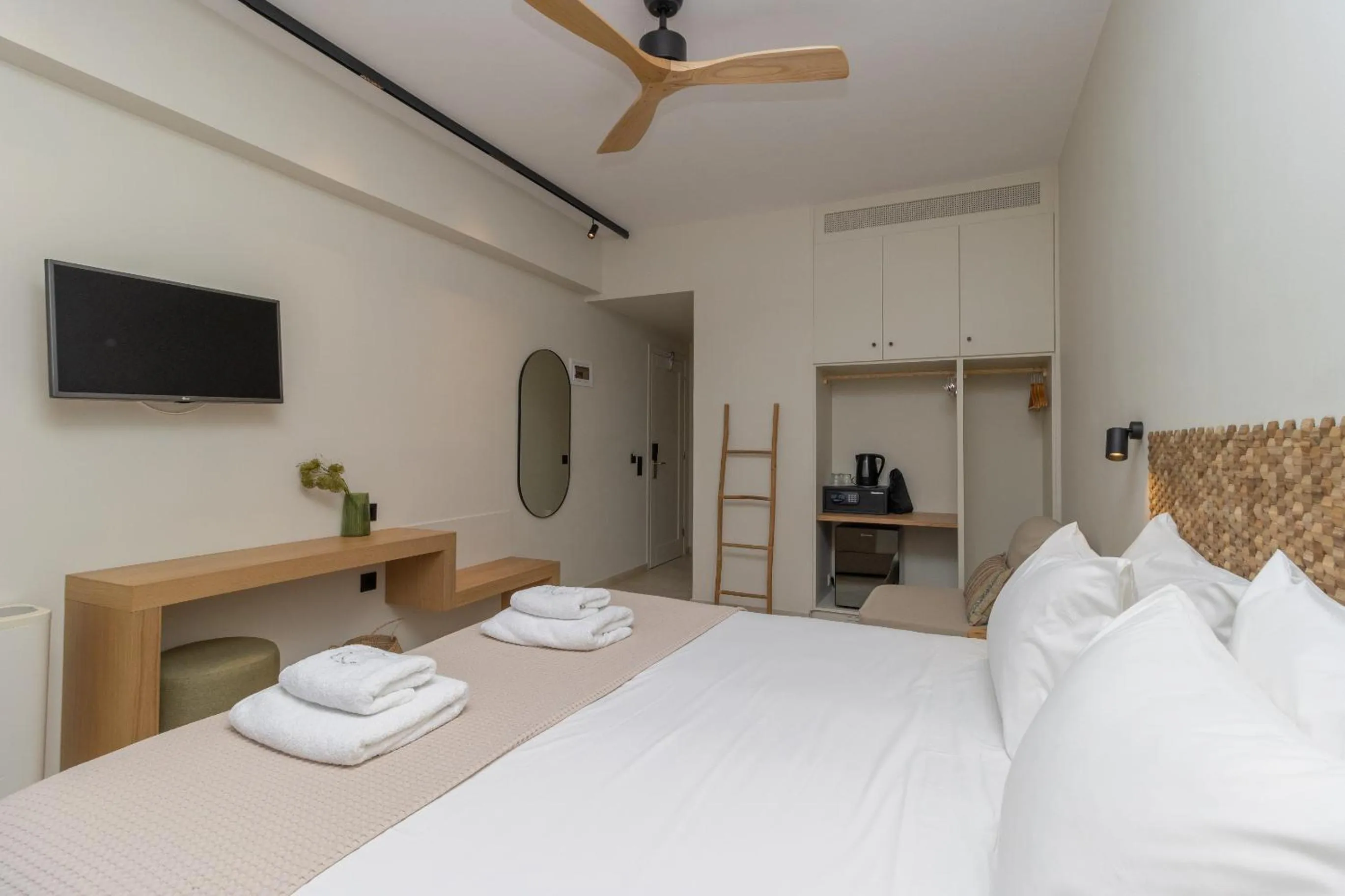 TV and multimedia, Bed in Artina