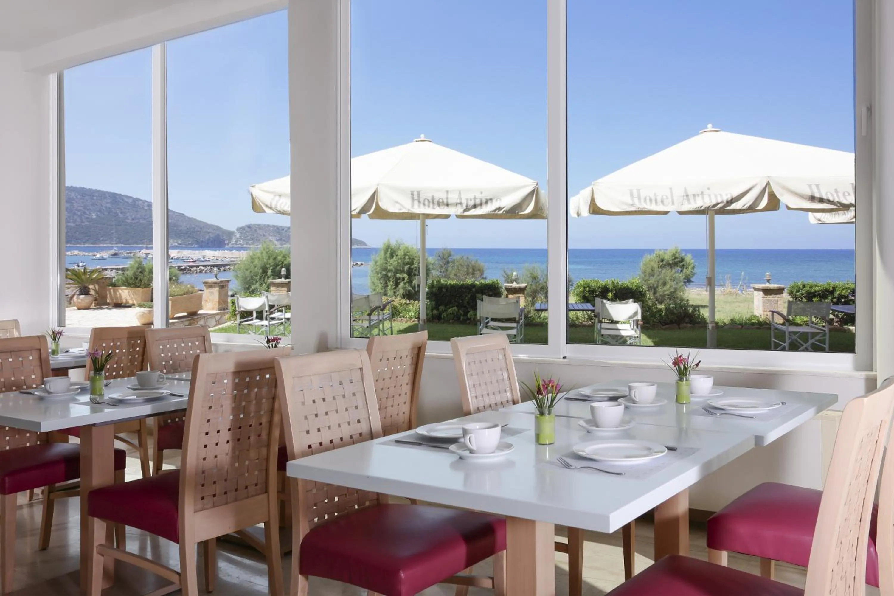 Restaurant/places to eat in Artina