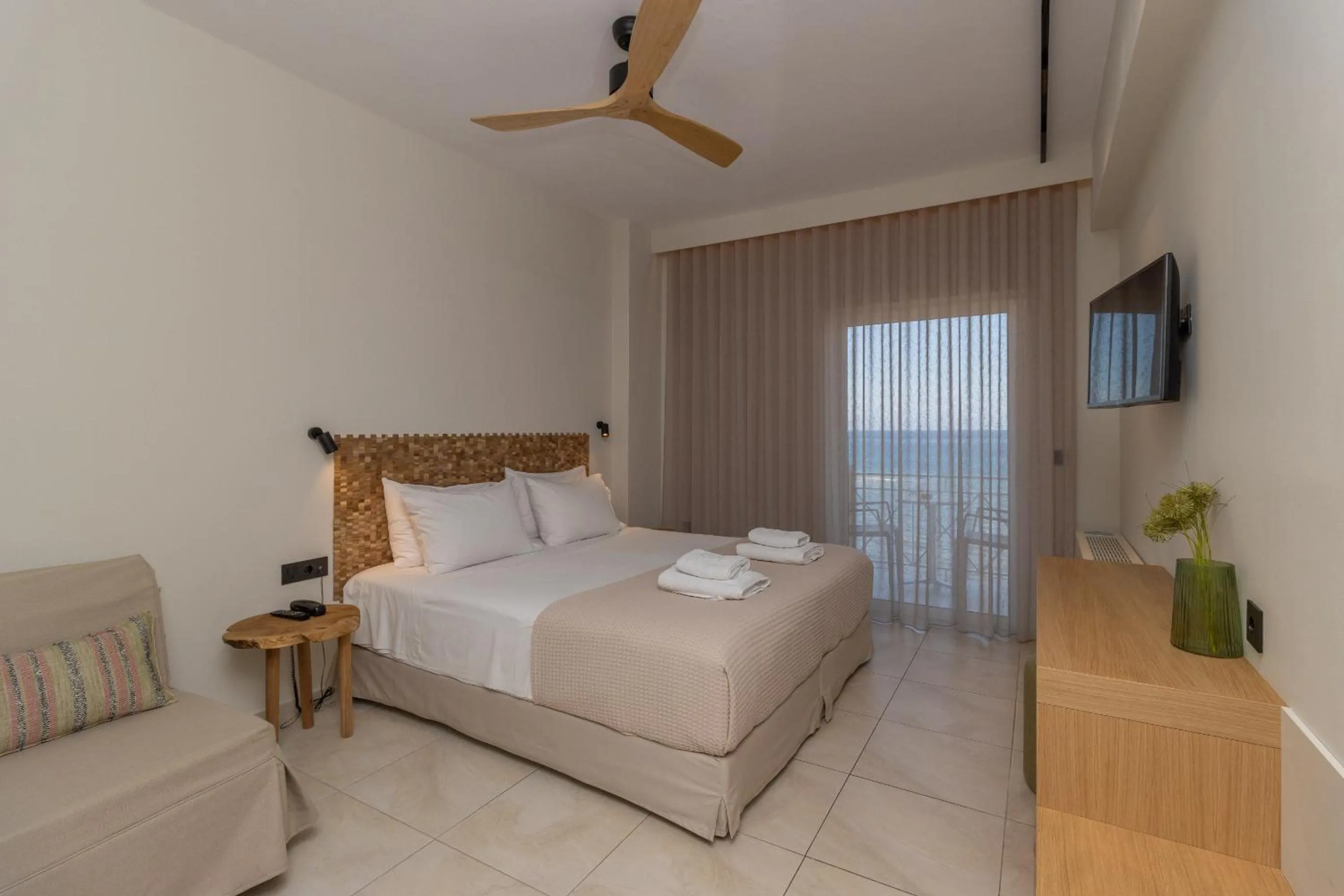 TV and multimedia, Bed in Artina