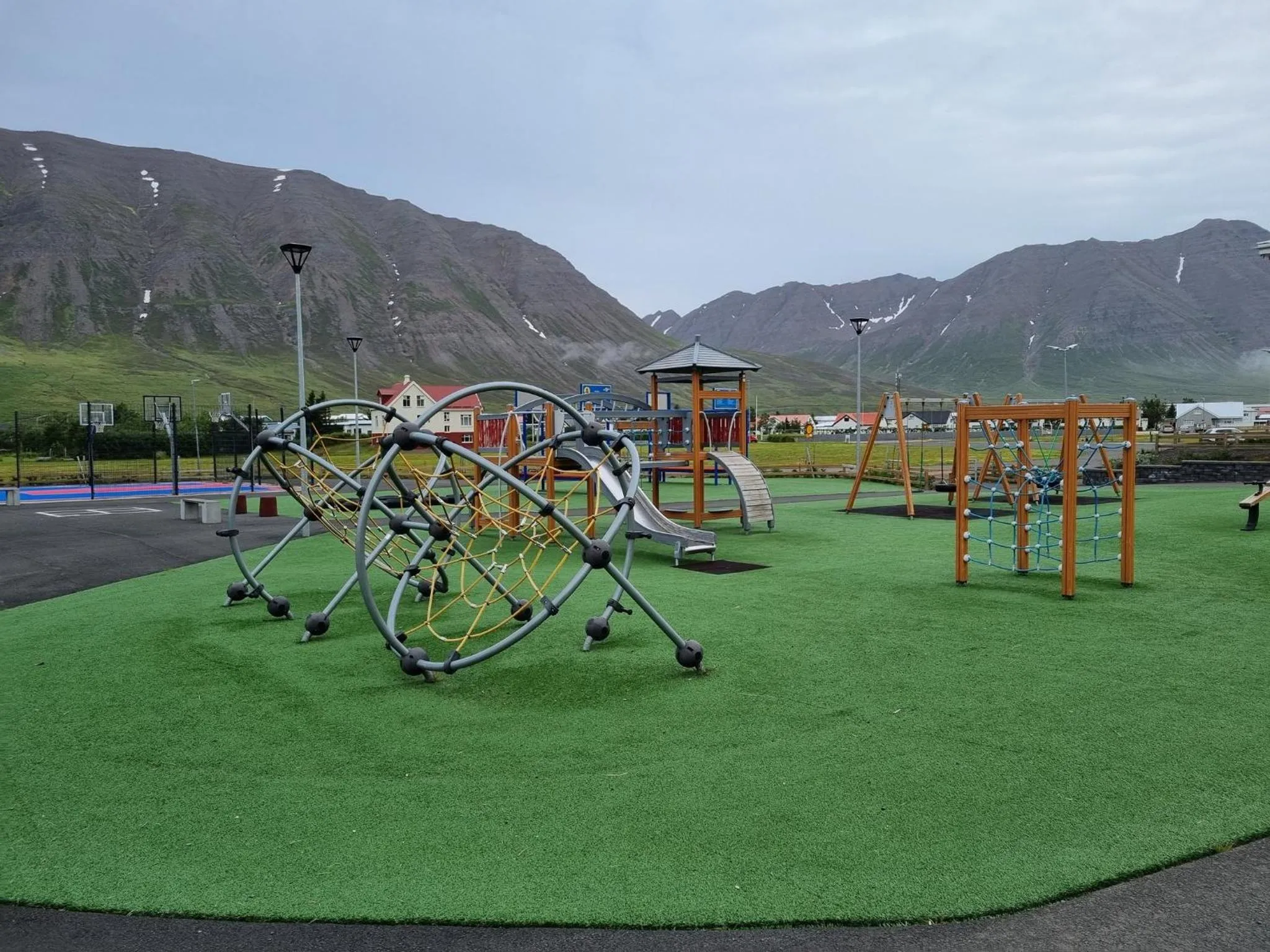 Children play ground in The Northern Comfort Inn