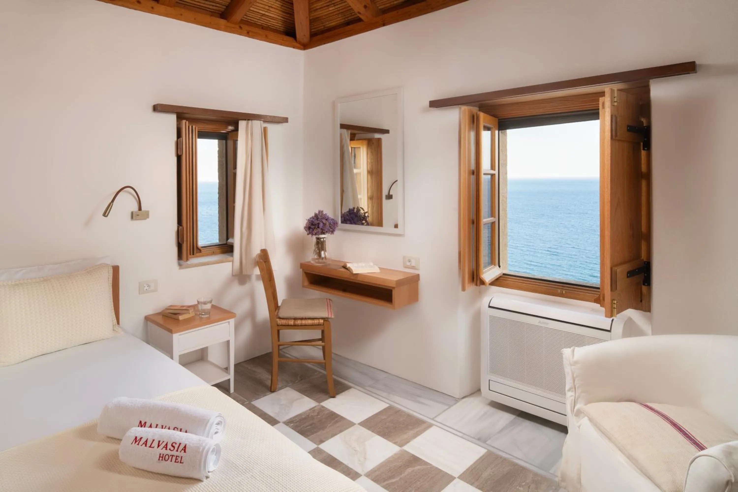 Bed in Bastione Malvasia Hotel (ex New Malvasia)