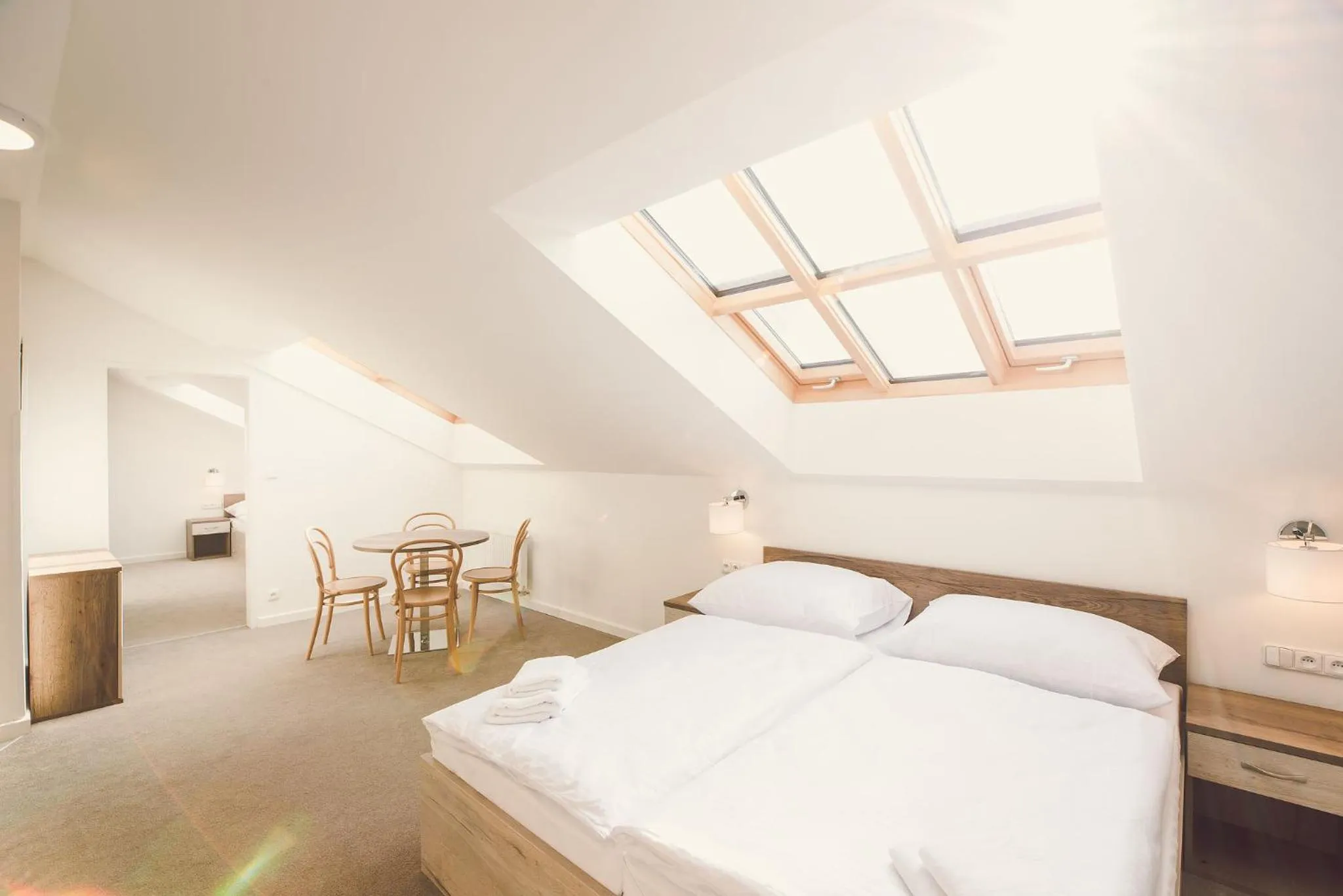 Photo of the whole room, Bed in Kings Residence