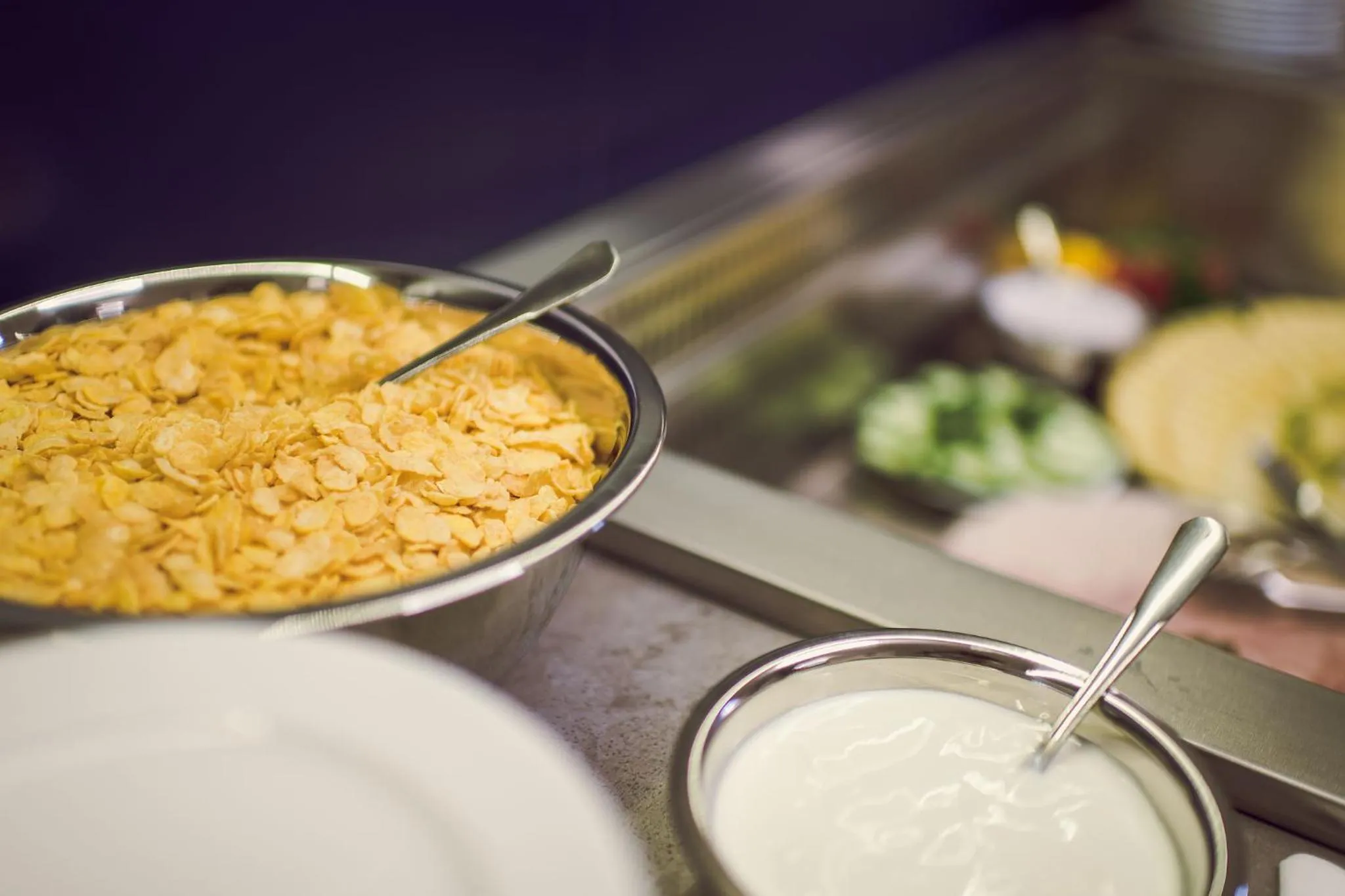 Buffet breakfast in Kings Residence