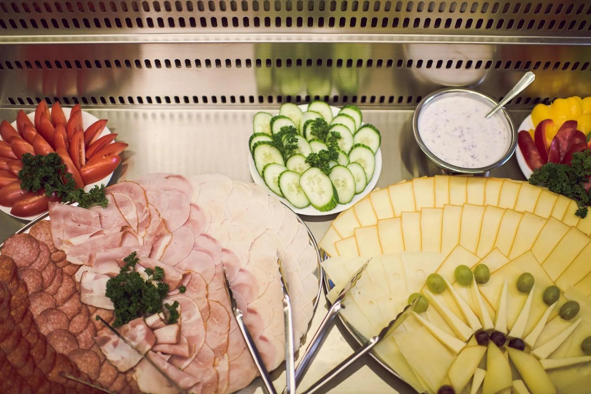 Buffet breakfast in Kings Residence