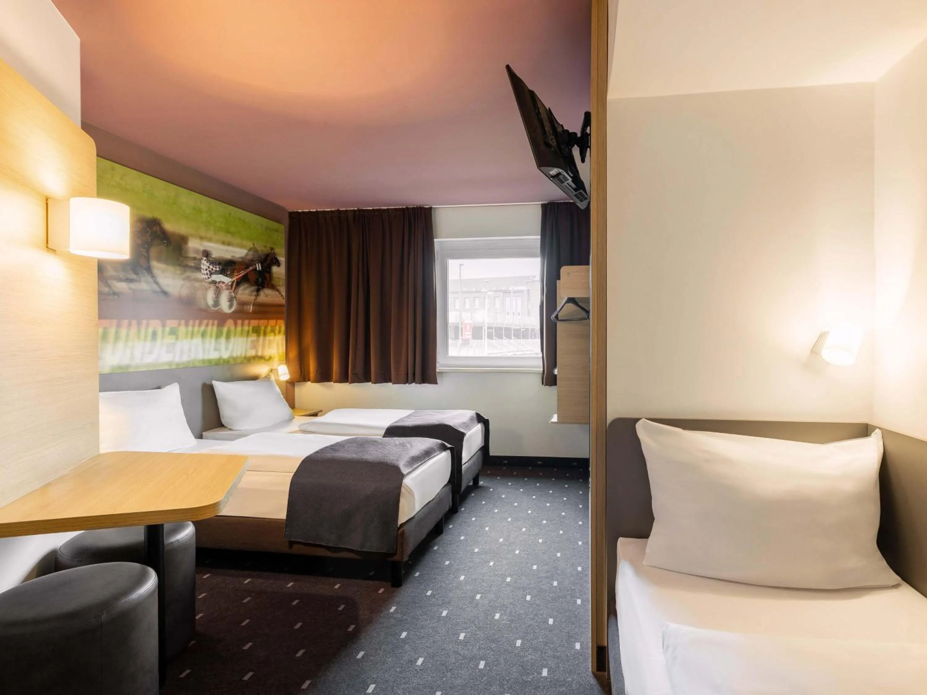 Photo of the whole room, Bed in B&B Hotel Mönchengladbach