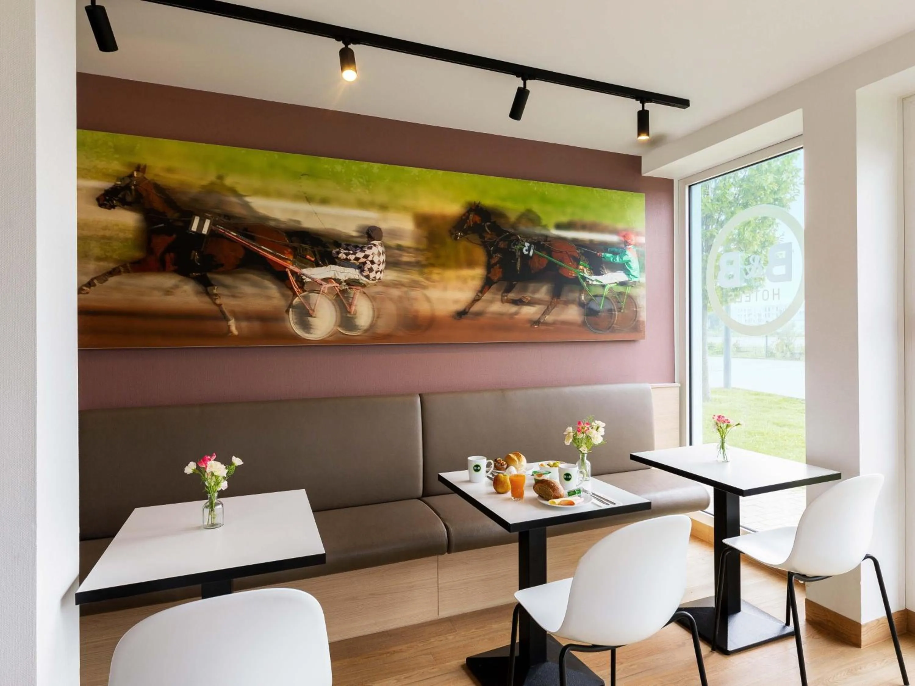 Restaurant/places to eat in B&B Hotel Mönchengladbach