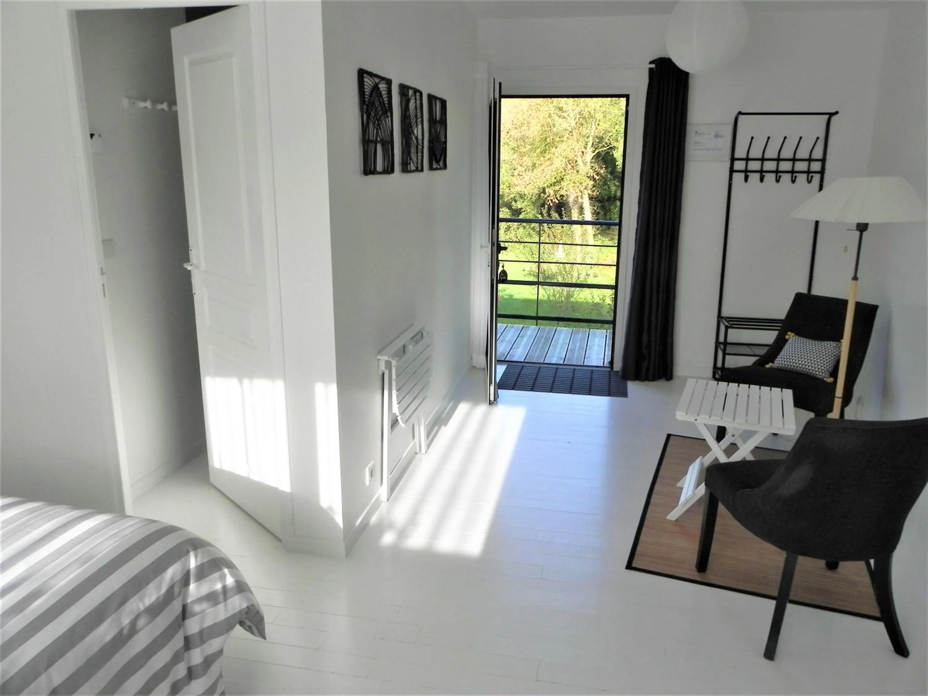 Bedroom, Bed in La Fontaine de Resnel