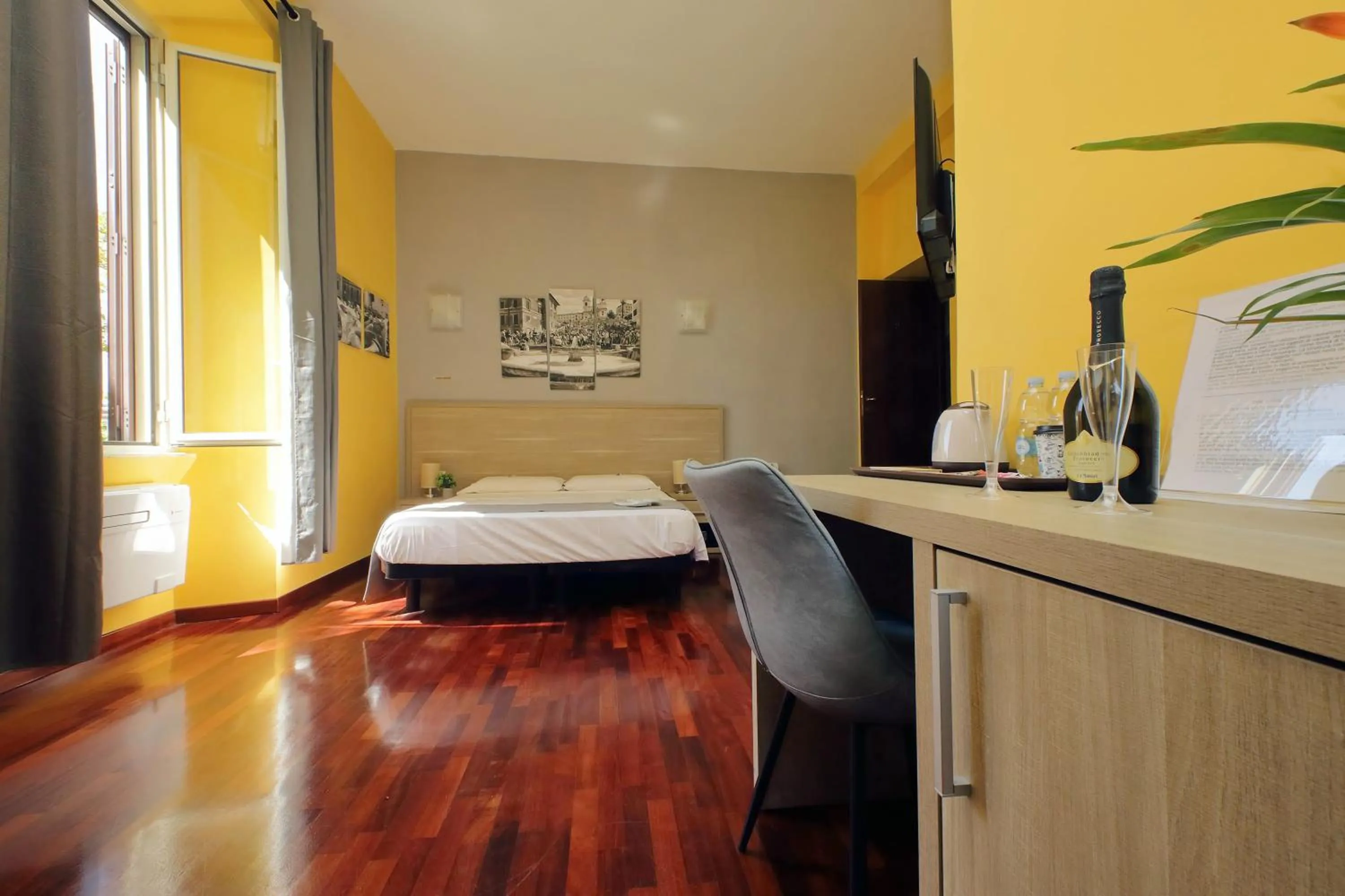 Bedroom, Bed in LHG Comfy Rooms