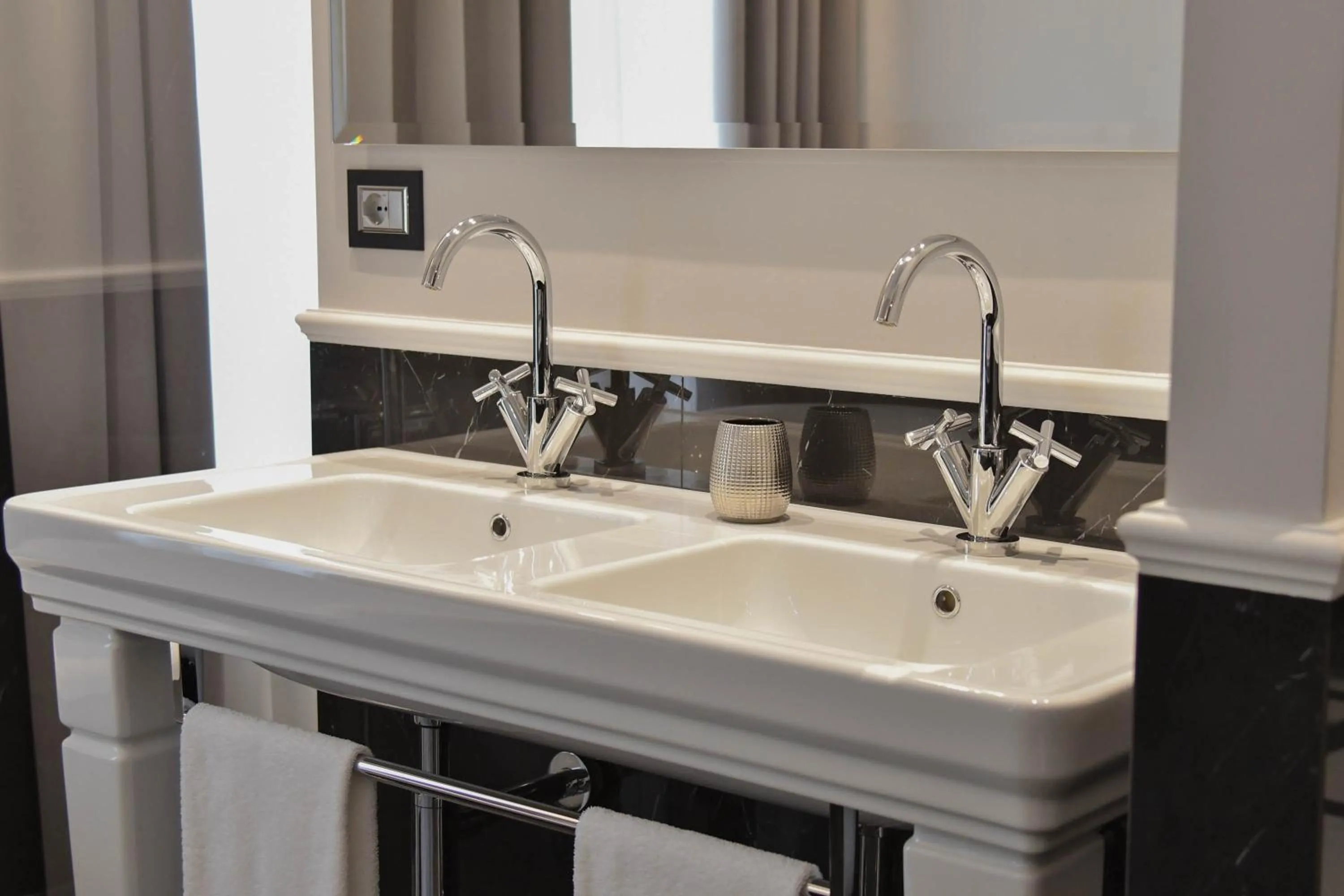 The Unique Brera Suites