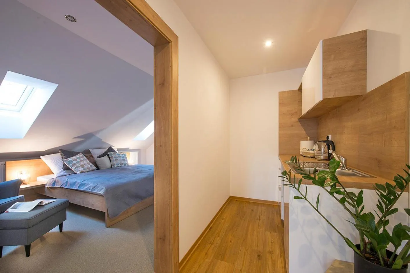 Kitchen or kitchenette, Bed in Villa Bellevue Wellness