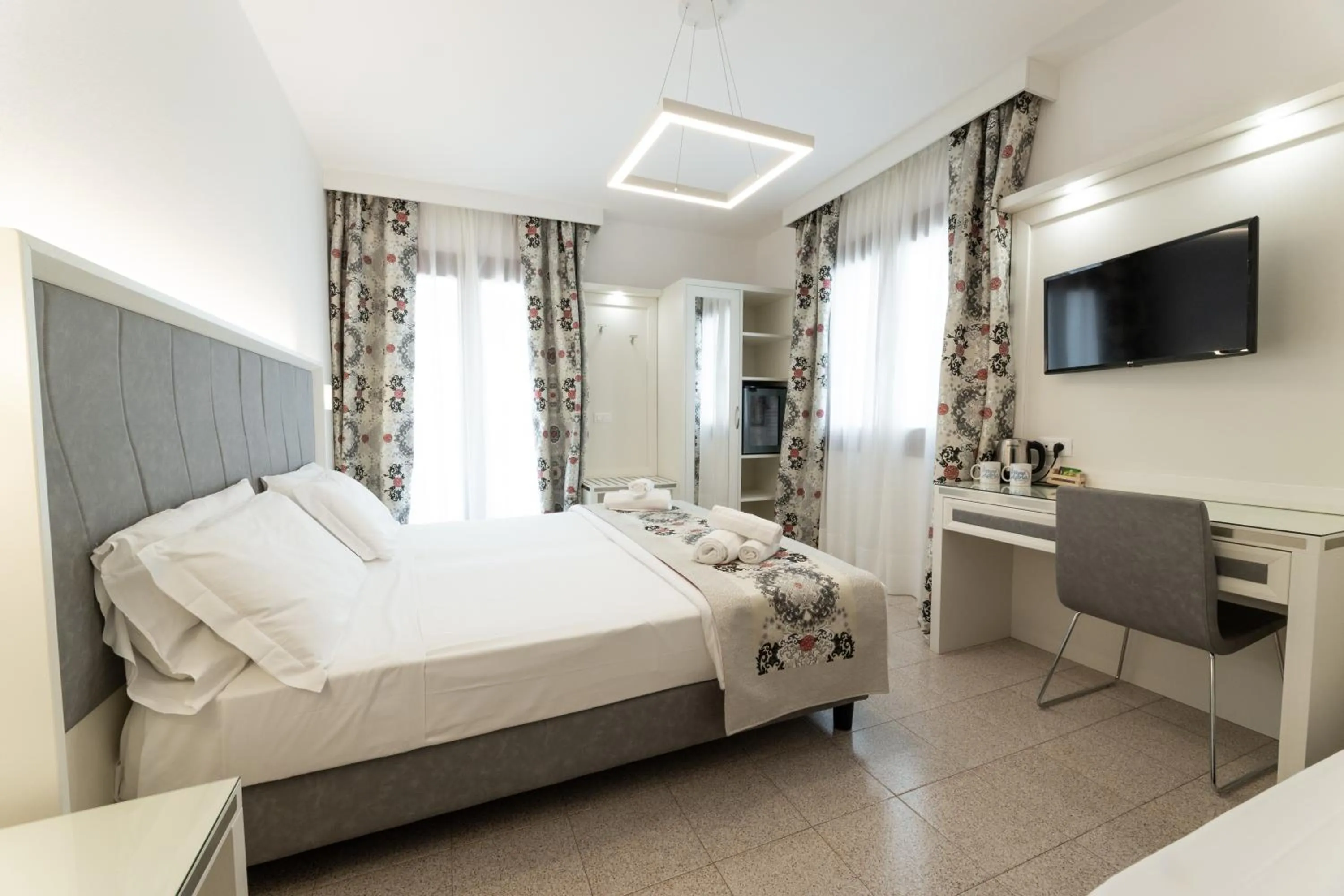 Bedroom, Bed in Hotel Adria