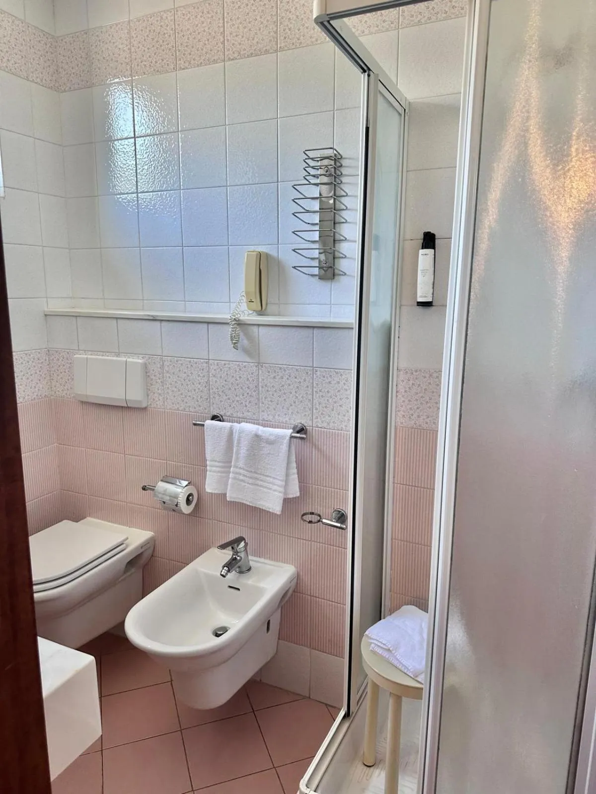 Bathroom in Hotel Residence Mondial