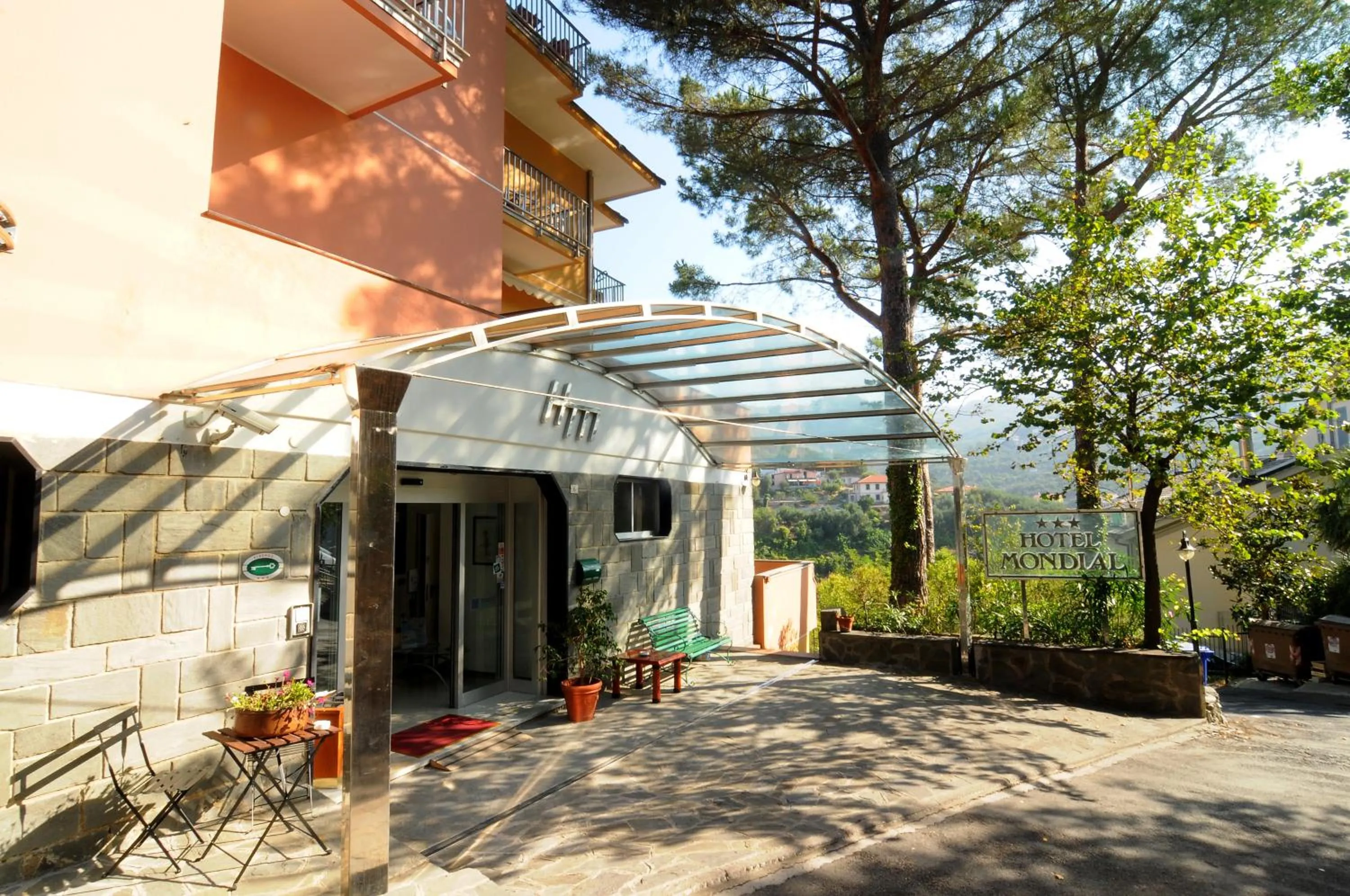 Facade/entrance in Hotel Residence Mondial