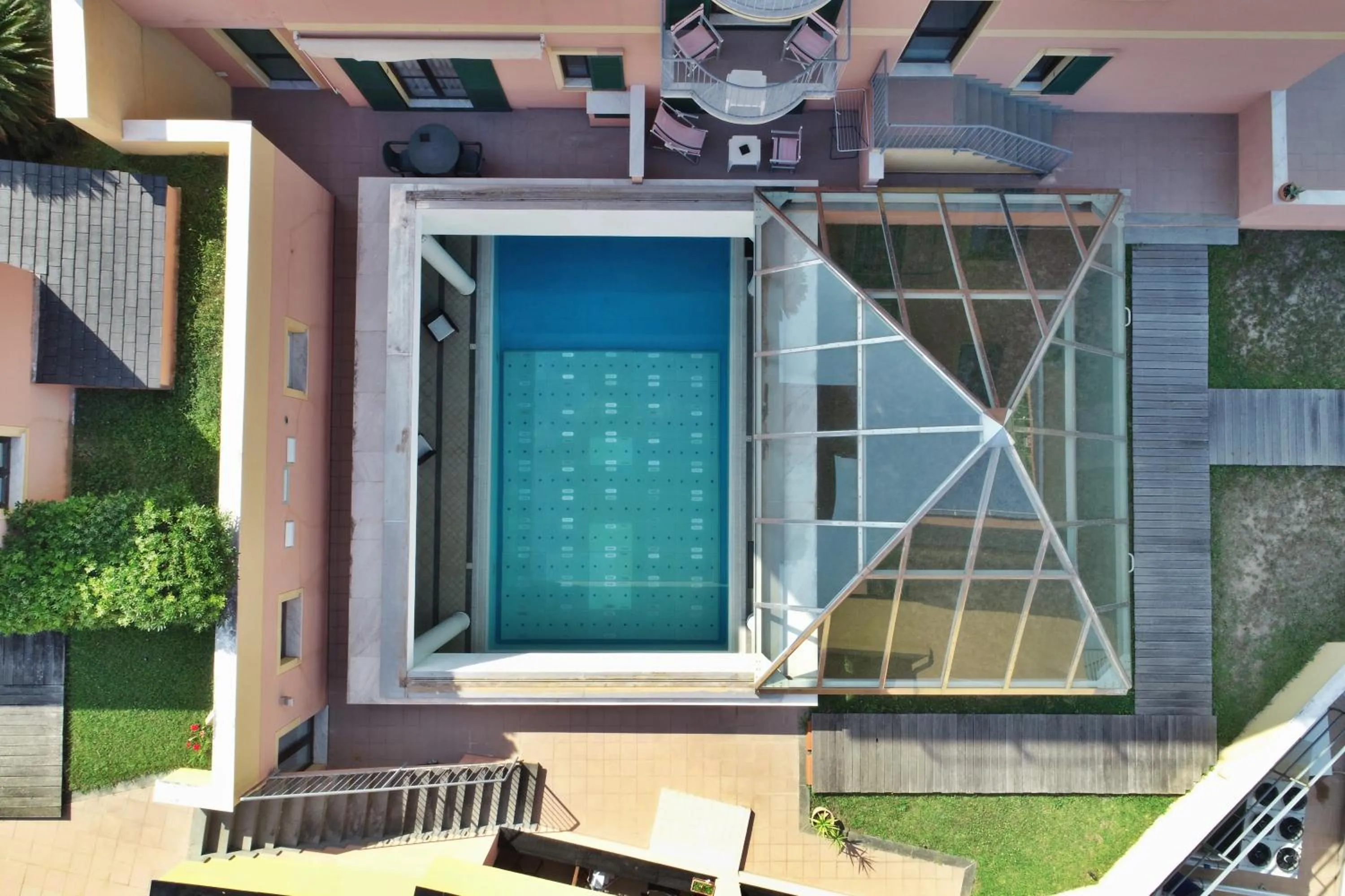 Swimming pool in Hotel Residence Mondial