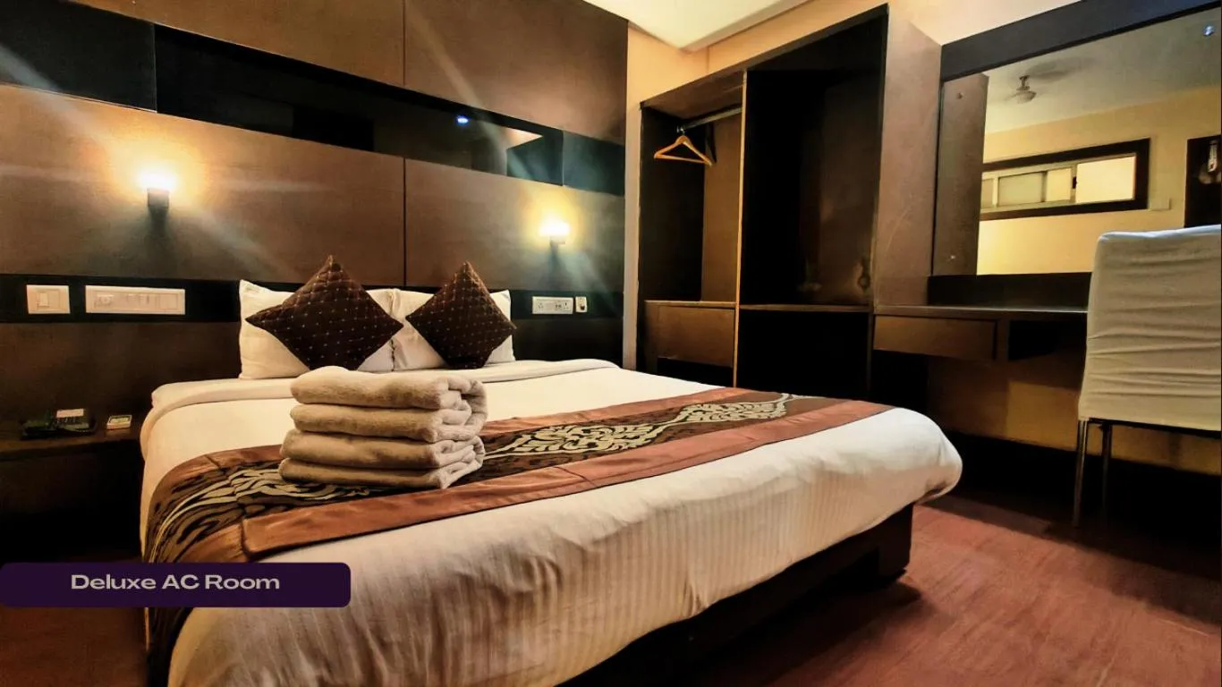 Bedroom, Bed in Mount Embassy