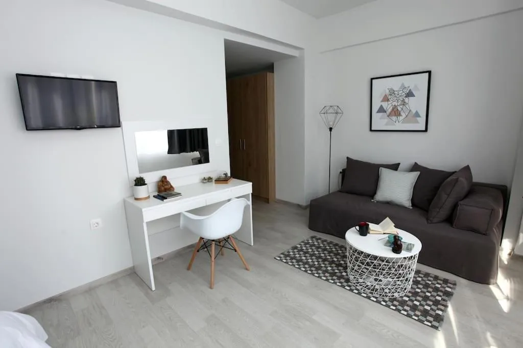 TV and multimedia in Old Town Hall Suites and Apartments