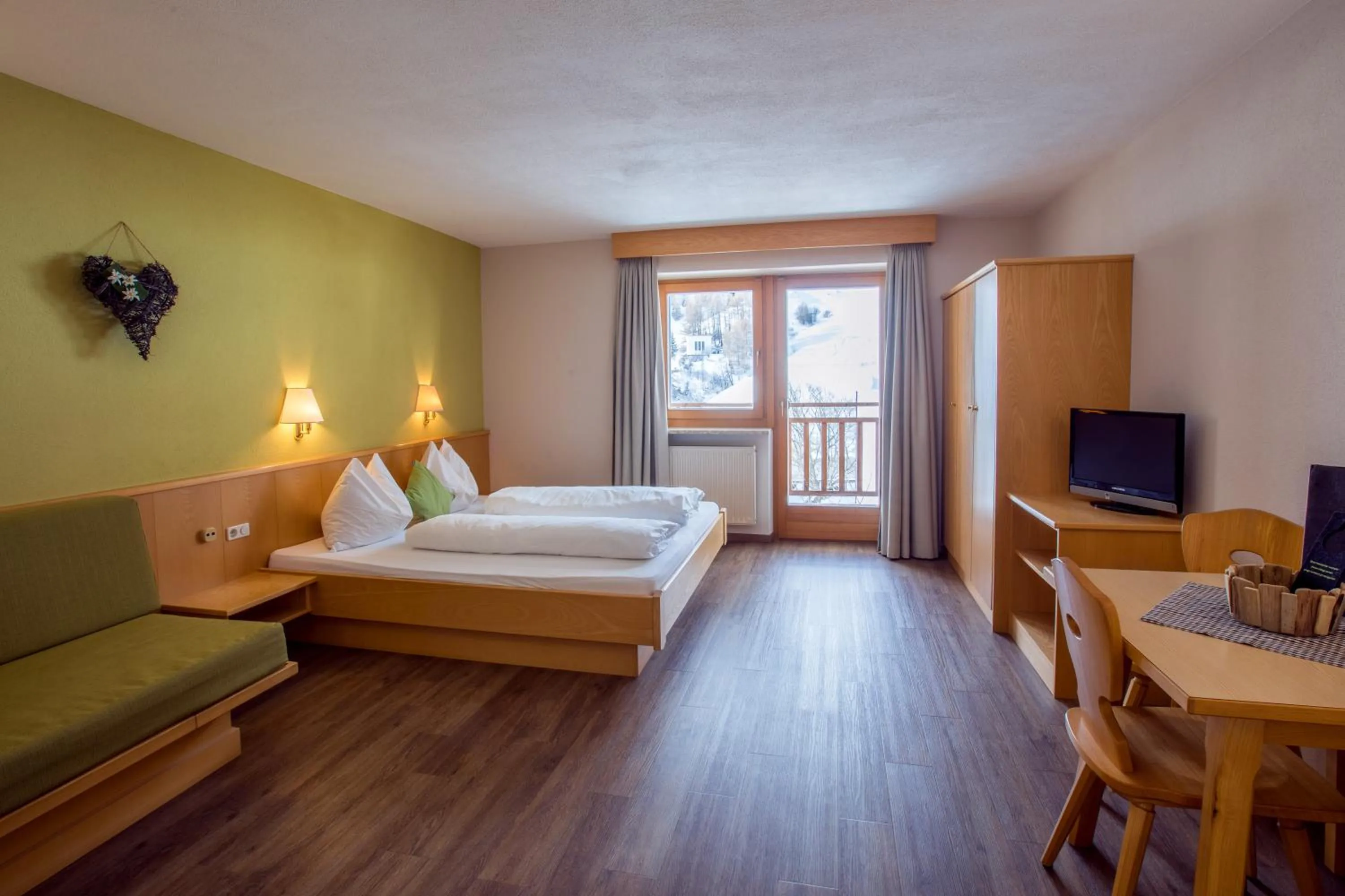 Bedroom, Bed in Mountain Living Apartments