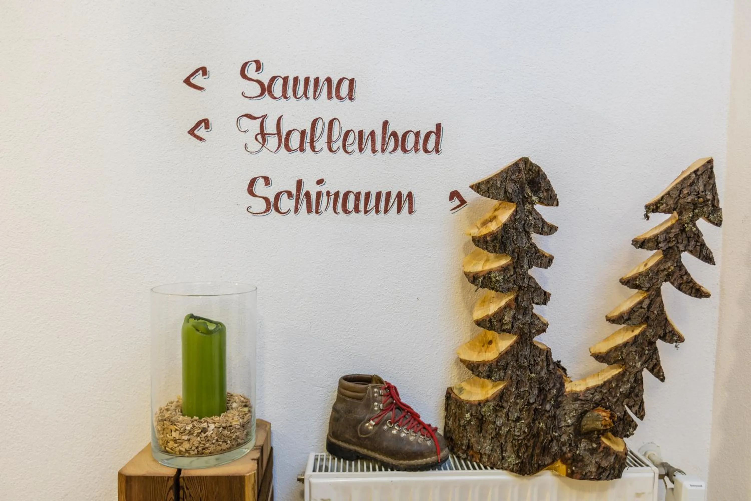 Decorative detail in Mountain Living Apartments