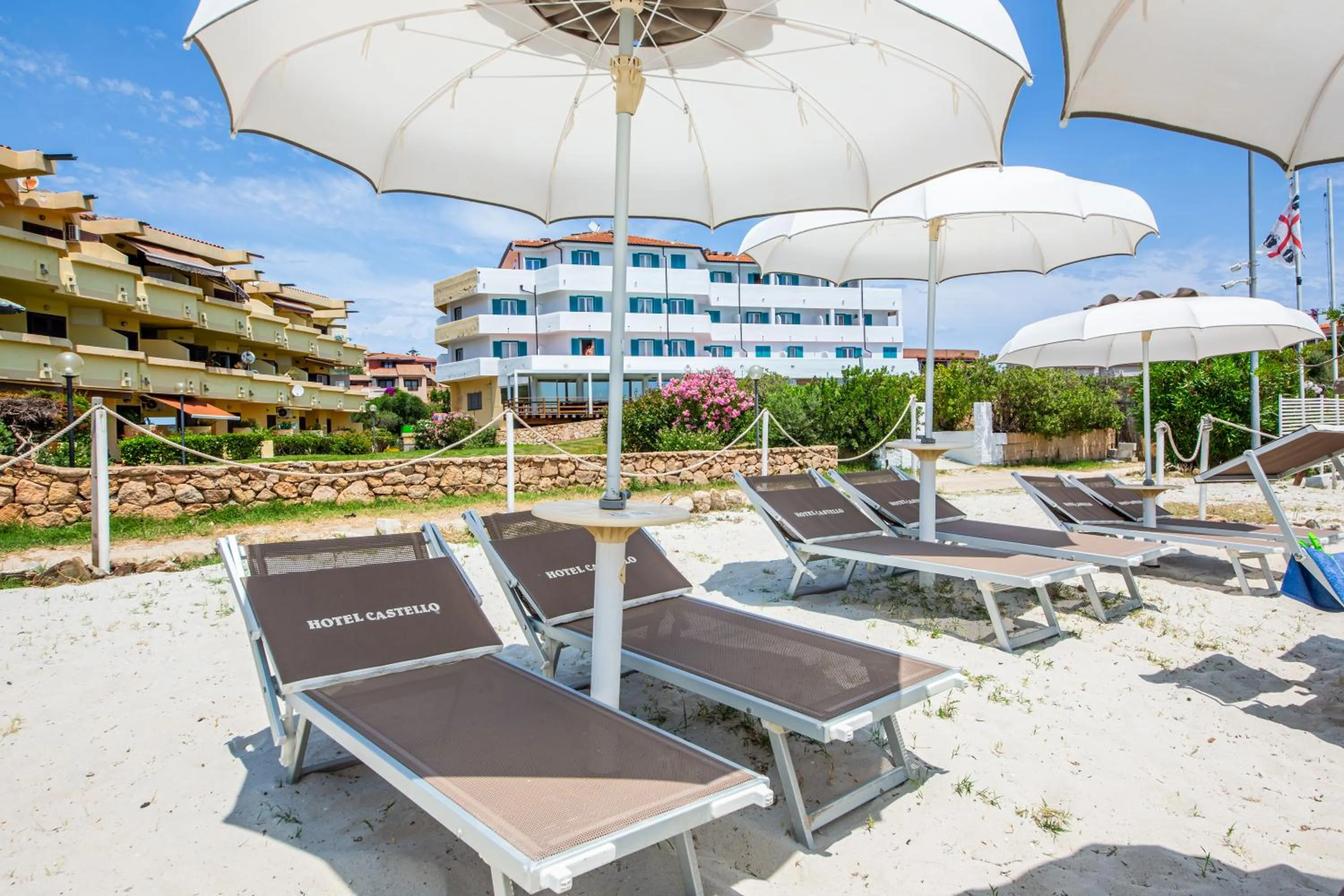 sunbed in Hotel Castello