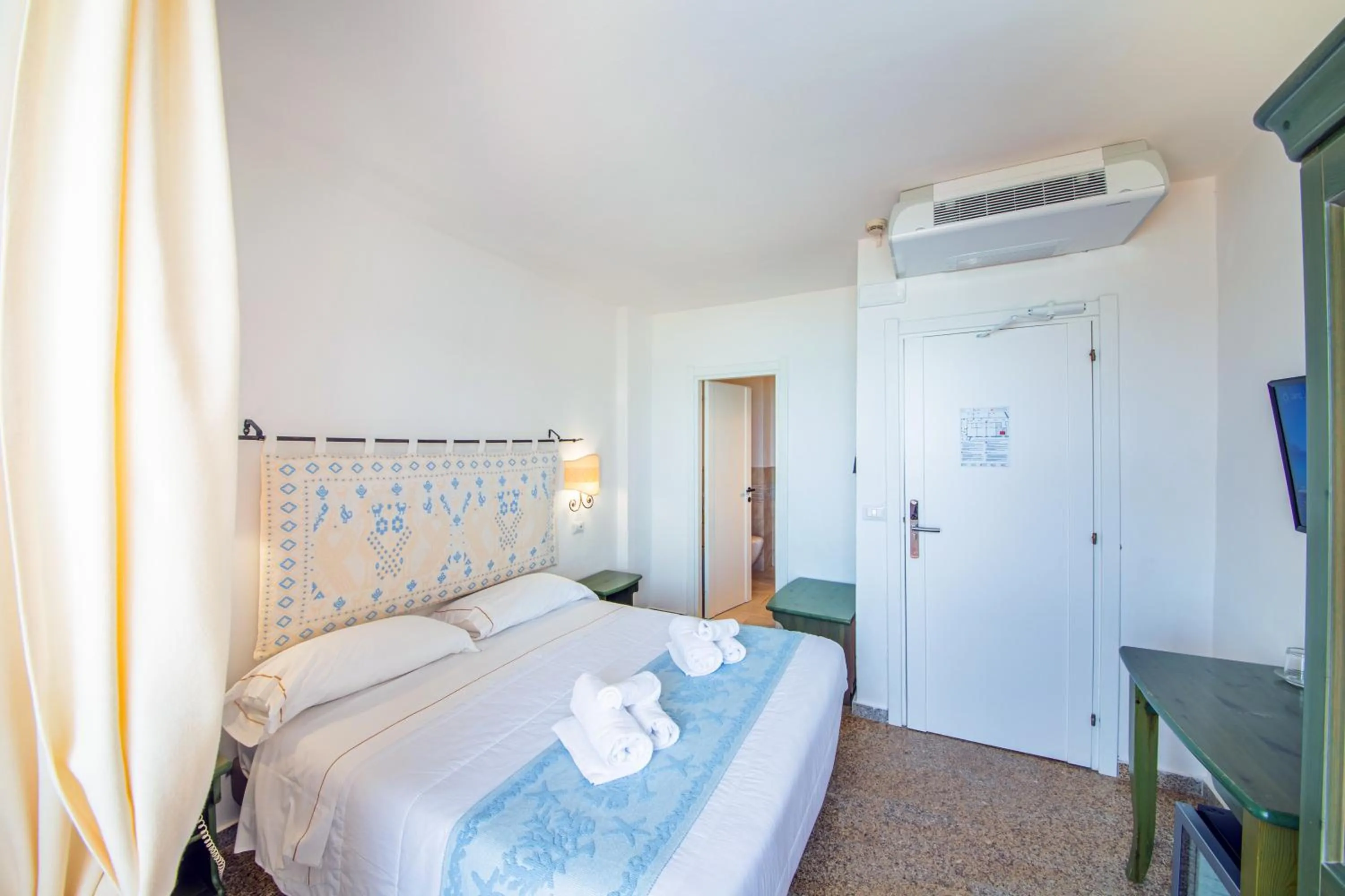 Photo of the whole room, Bed in Hotel Castello