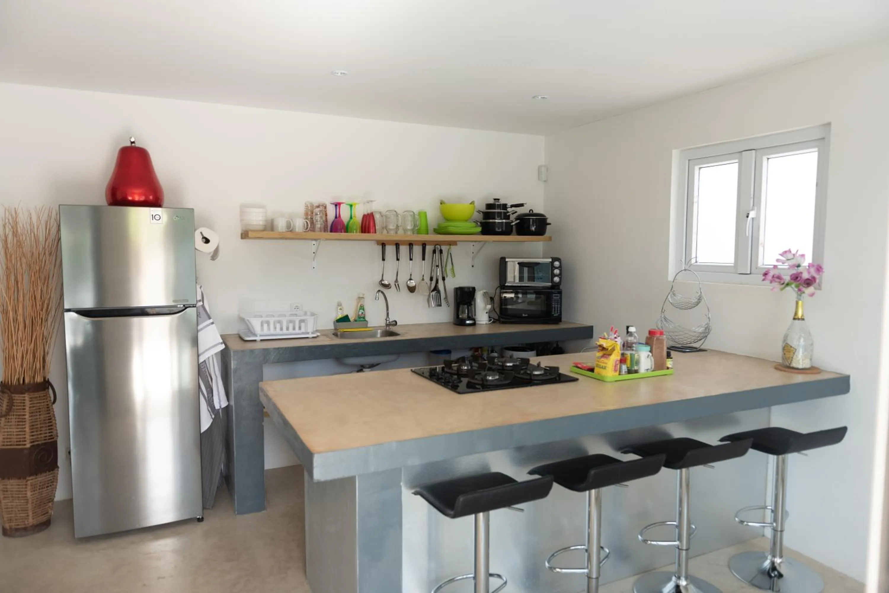 Coffee/tea facilities in Sunny Hill Apartment
