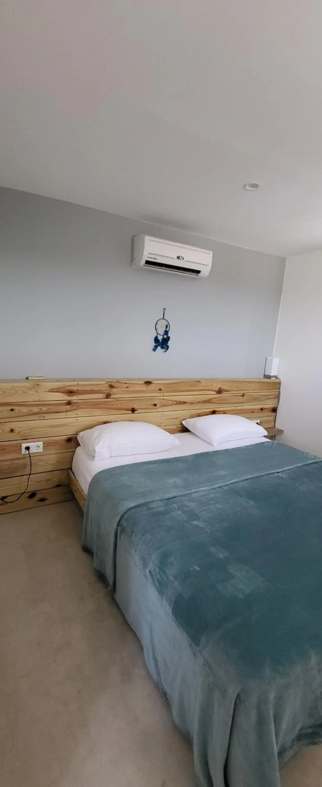 Bed in Sunny Hill Apartment