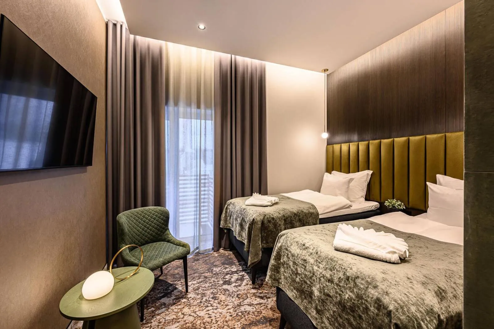 Premium Twin Room in Ugandi Hotel