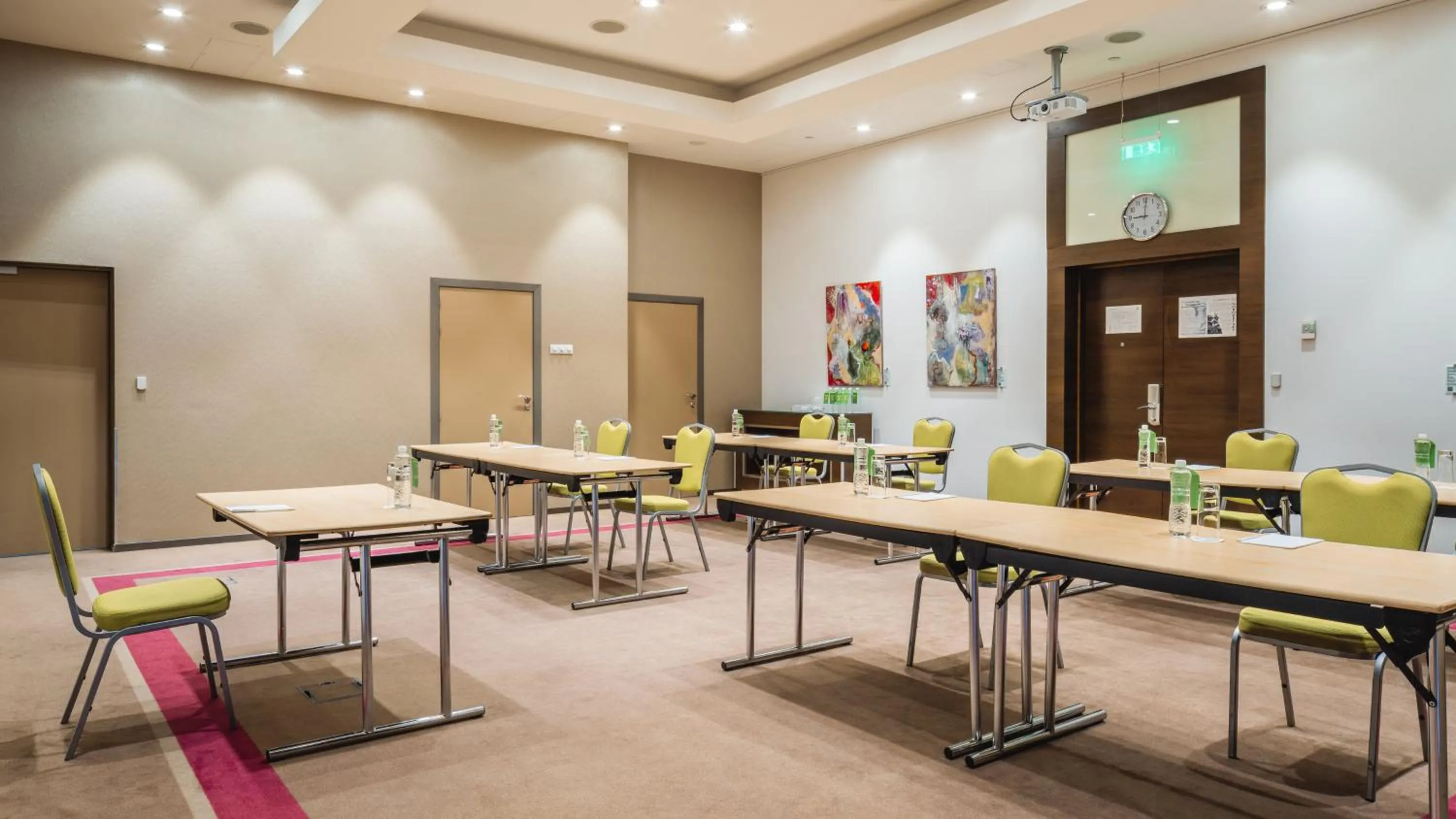 Meeting/conference room in Holiday Inn - Kyiv by IHG