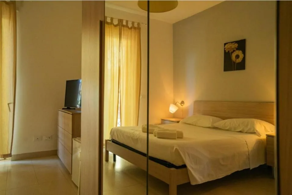 Bed in Isa Residence Fiumicino Airport