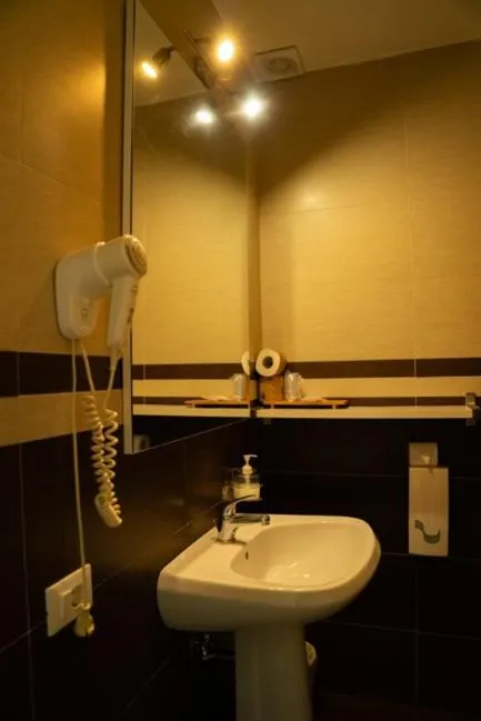 Bathroom in Isa Residence Fiumicino Airport