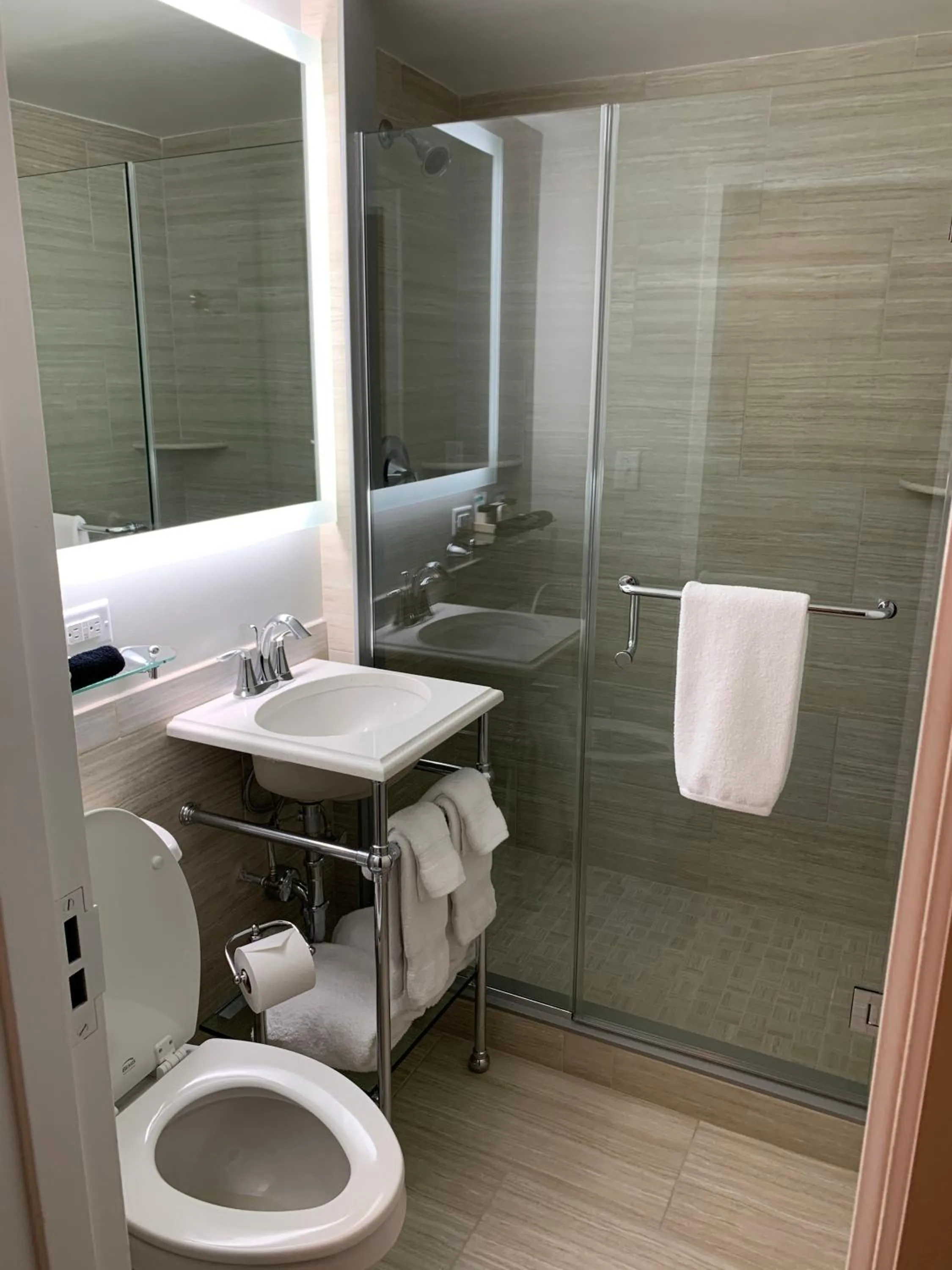 Bathroom in The Tidewater Inn