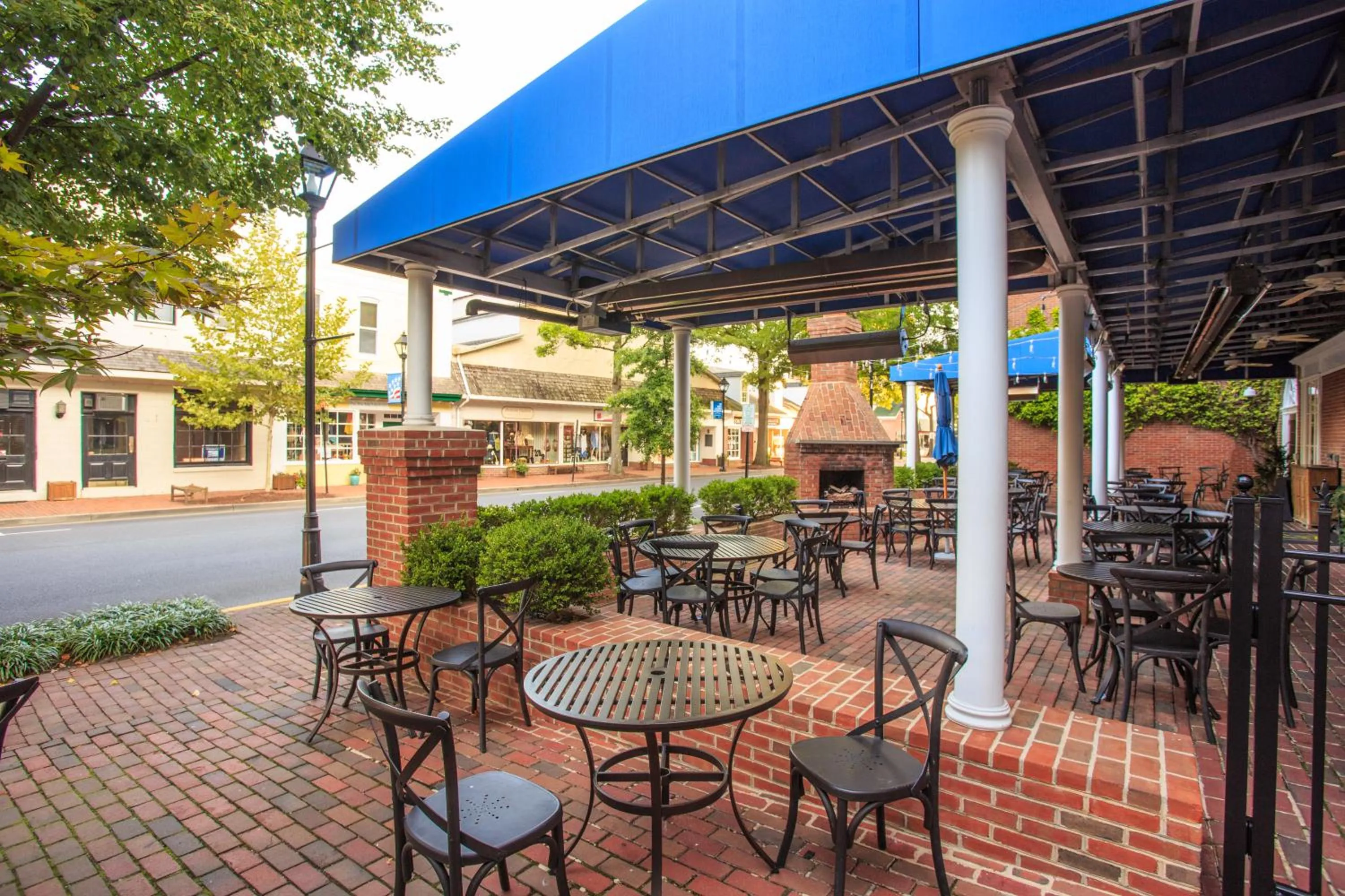 Patio in The Tidewater Inn