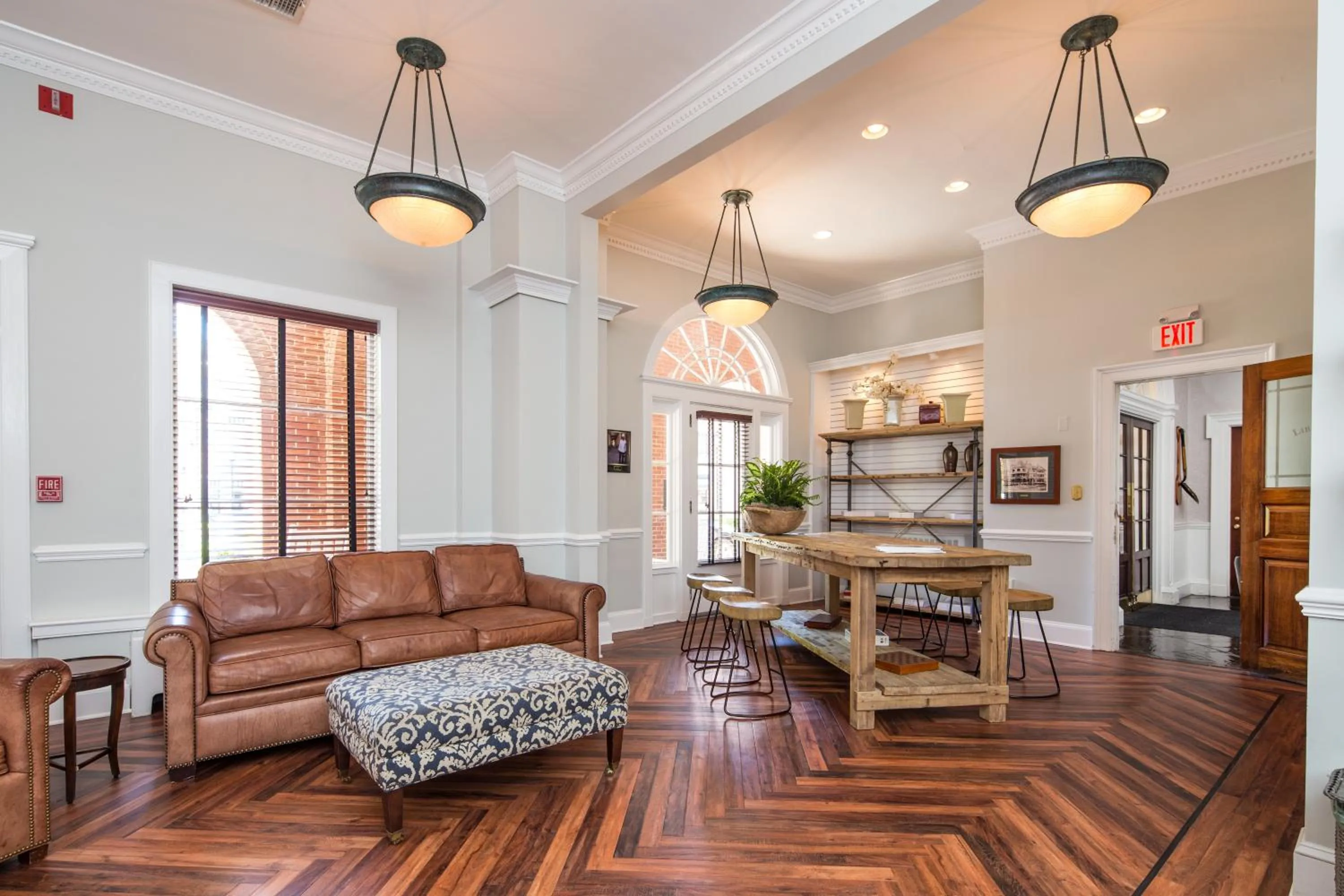 Library in The Tidewater Inn