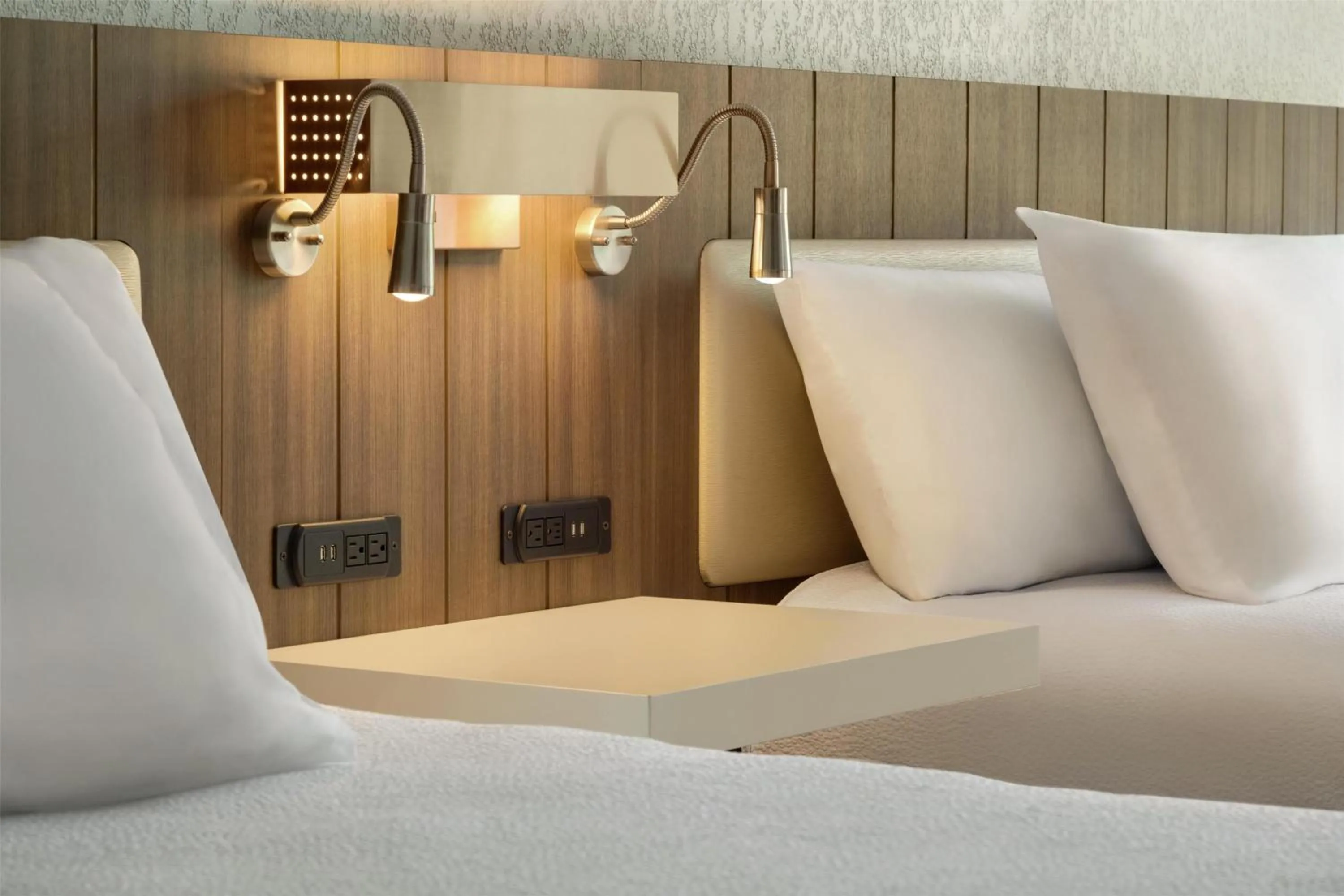 Bed in Hilton Garden Inn Cleveland Airport