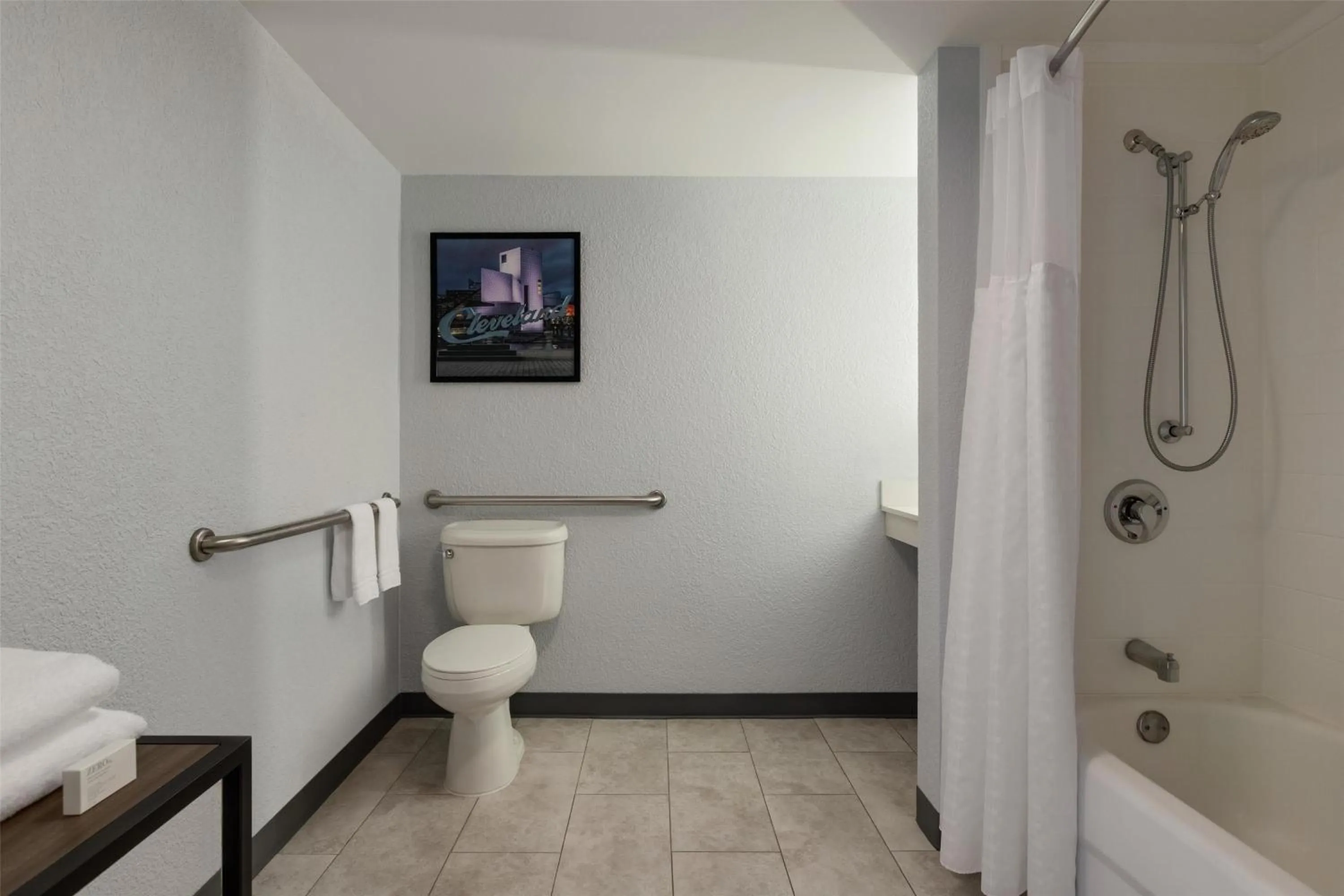 Bathroom in Hilton Garden Inn Cleveland Airport