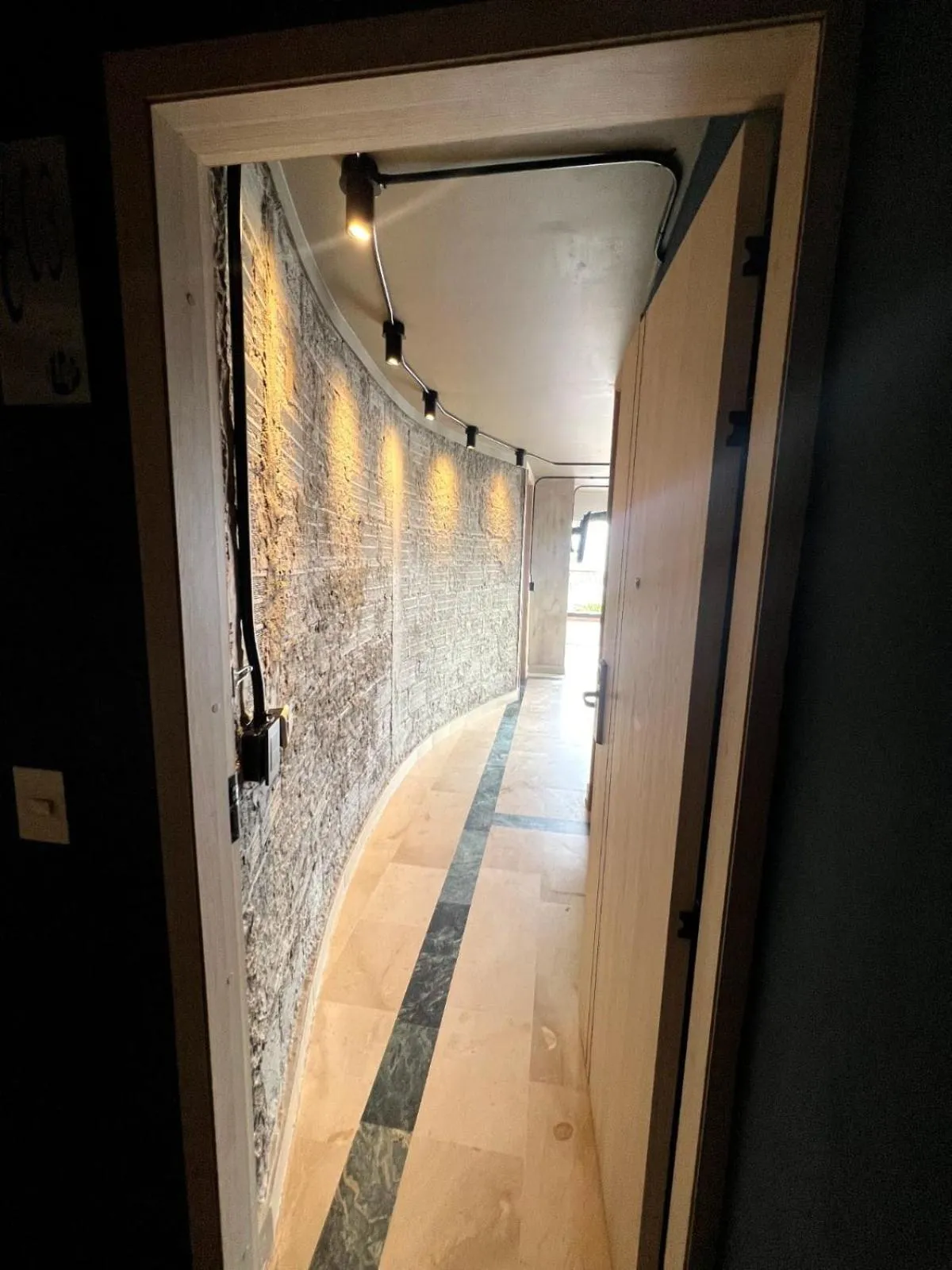 Facade/entrance in Hotel D' Leon