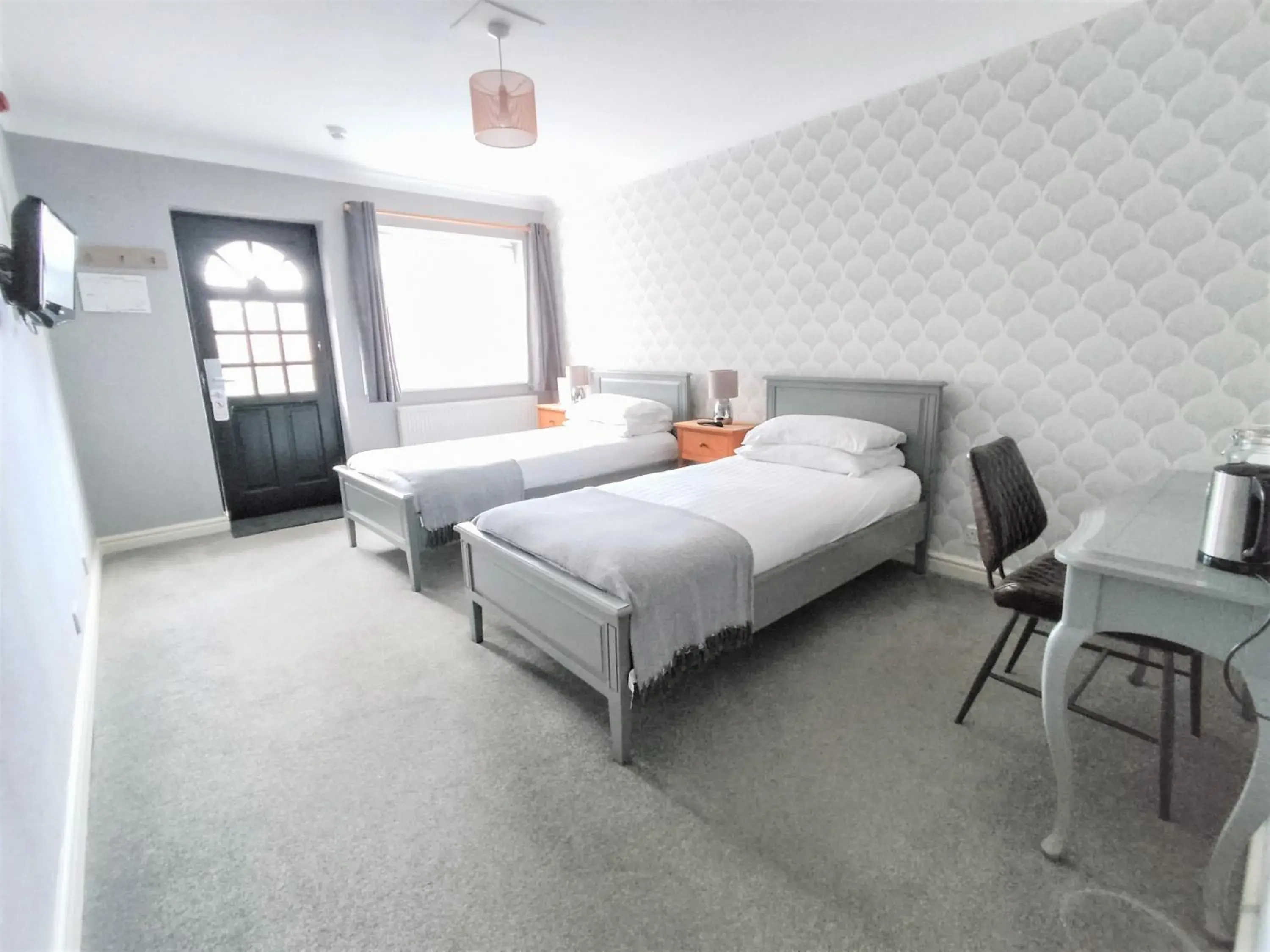 Standard Twin Room in Woodcote Hotel Standard Twin Room in Woodcote Hotel