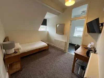 Standard Single Room in Woodcote Hotel Standard Single Room in Woodcote Hotel