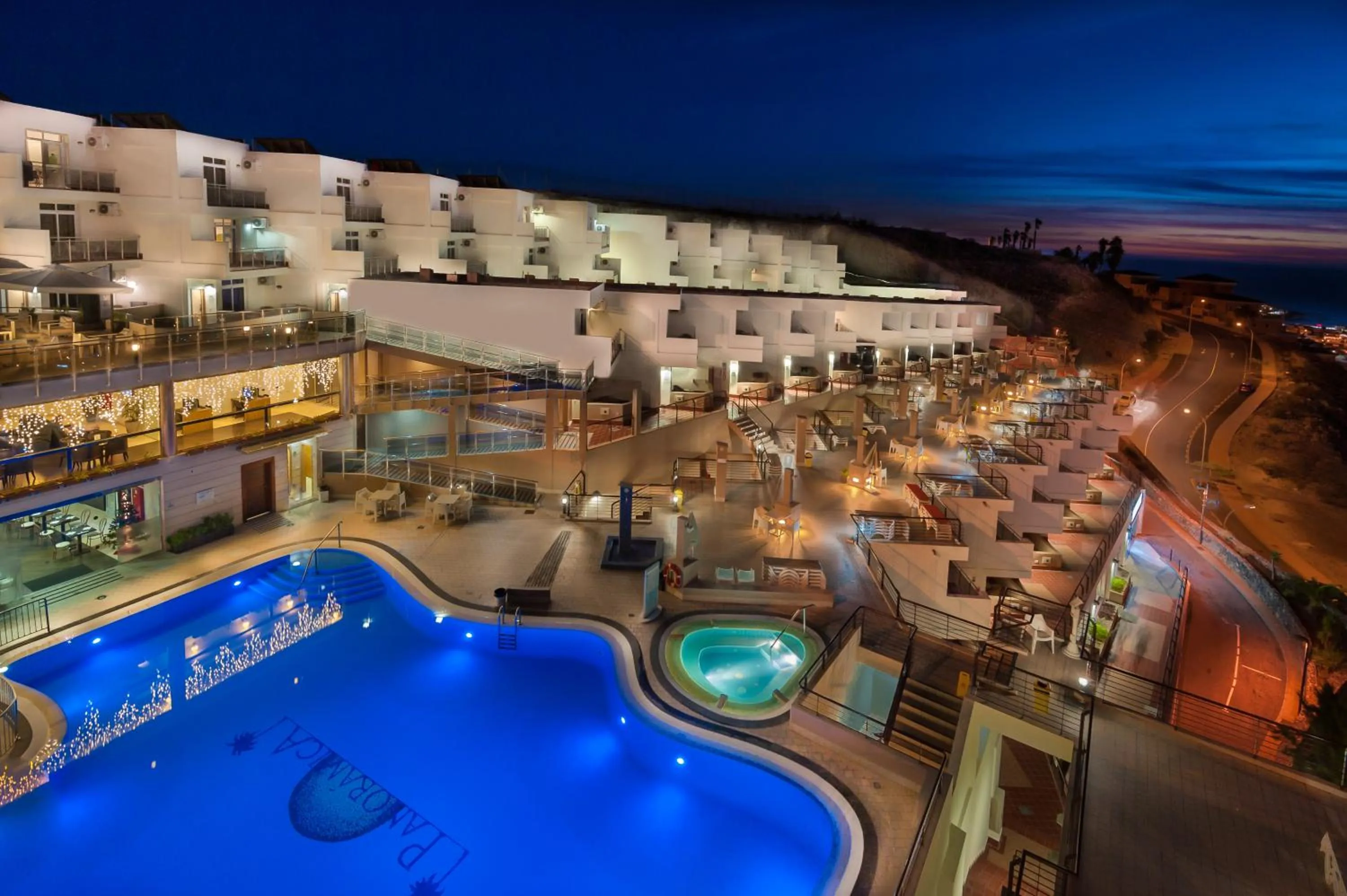 Swimming pool in Kn Aparthotel Panorámica