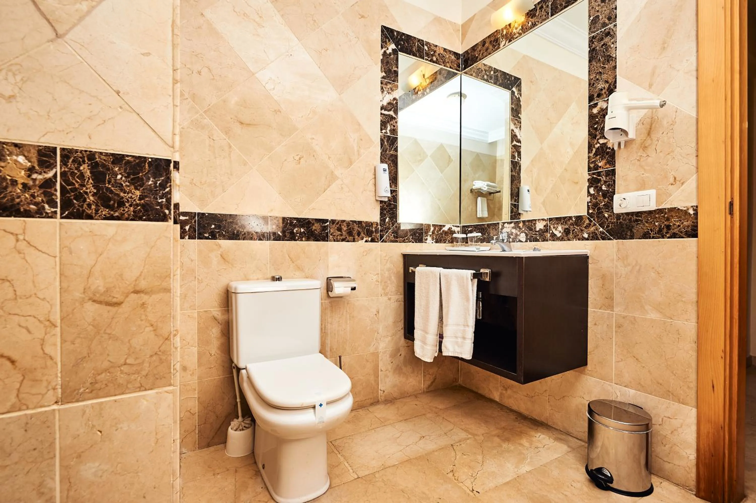 Toilet in Kn Aparthotel Panorámica