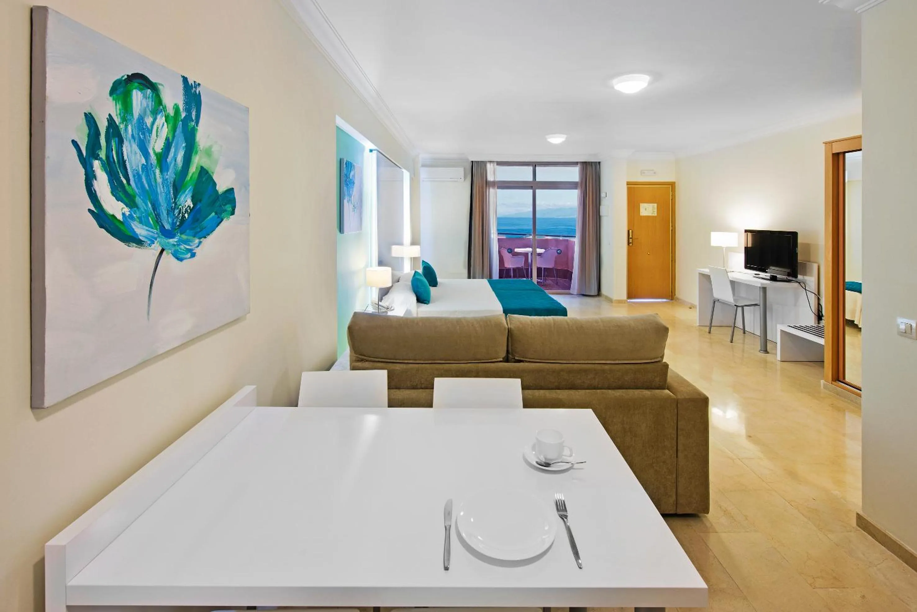 Photo of the whole room, Bed in Kn Aparthotel Panorámica