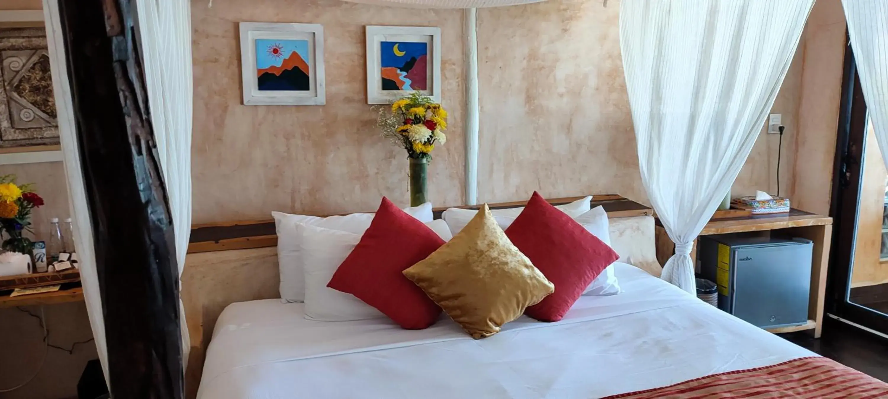 Ocean View Junior Suite in Villa Las Estrellas Tulum - located at the party zone Ocean View Junior Suite in Villa Las Estrellas Tulum - located at the party zone